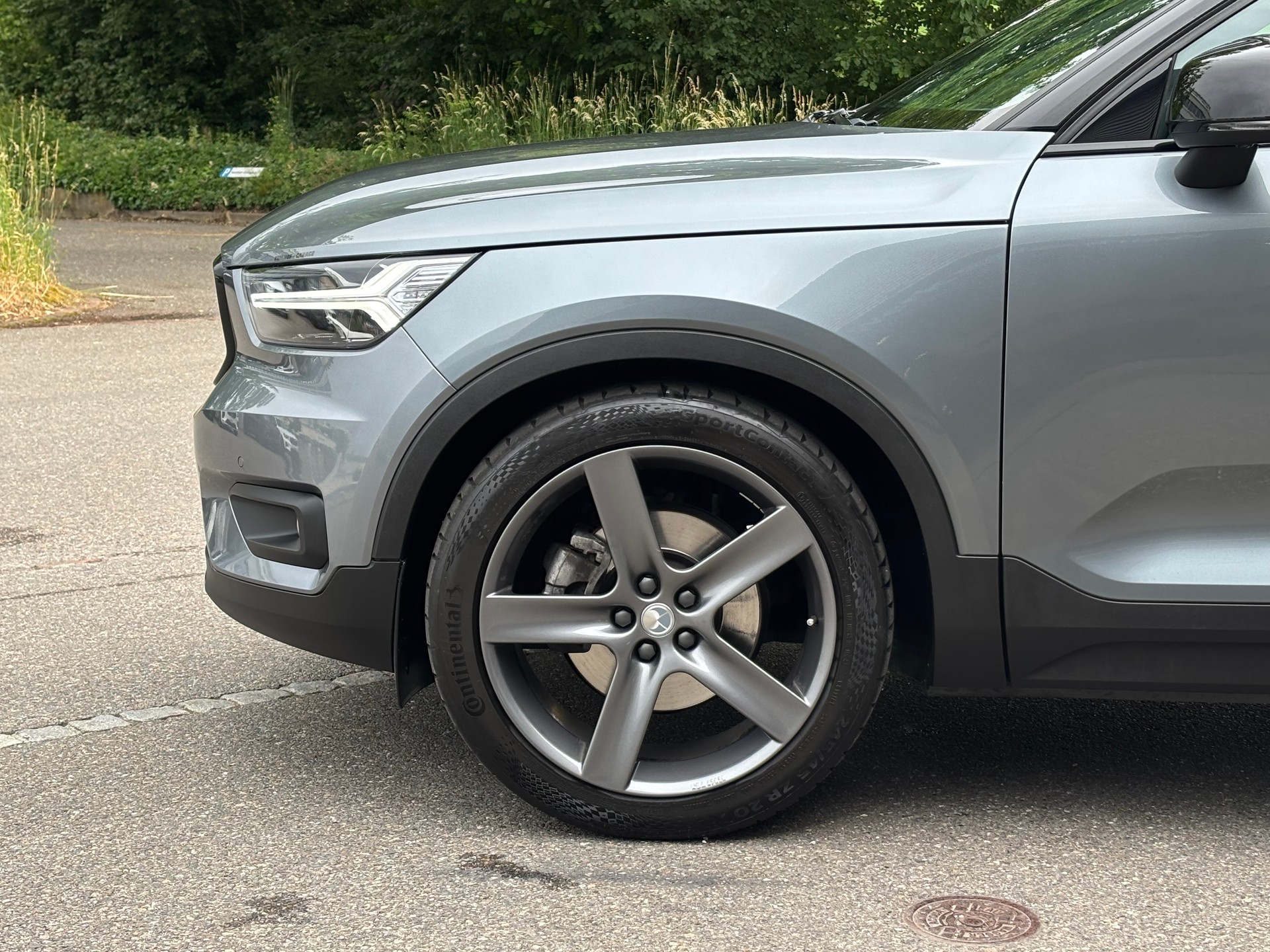 VOLVO XC40 2.0 T5 R-Design AWD-showroom-element-1