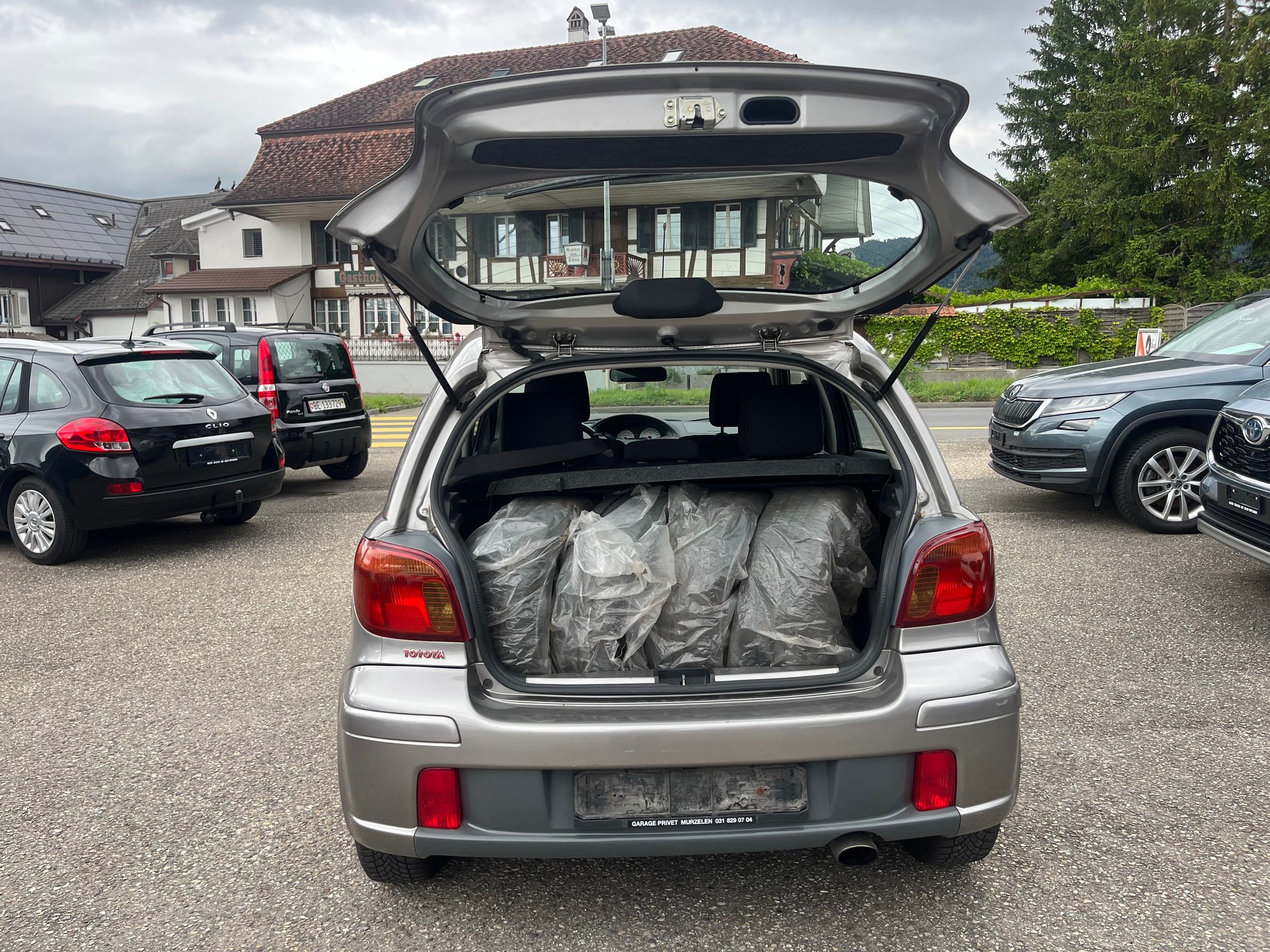 TOYOTA Yaris 1.5 TS-image-11