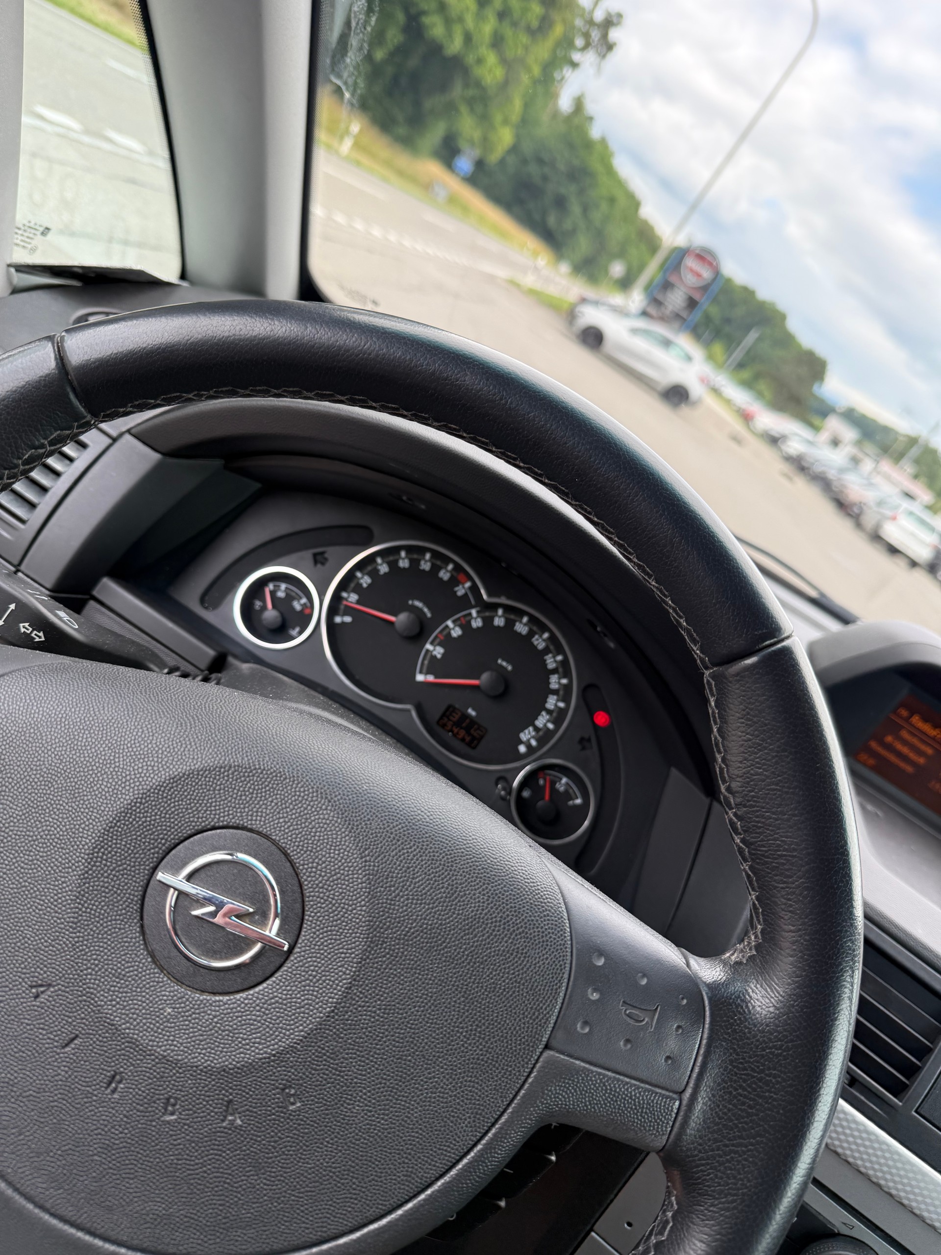 OPEL Meriva 1.8i 16V Cosmo-image-7
