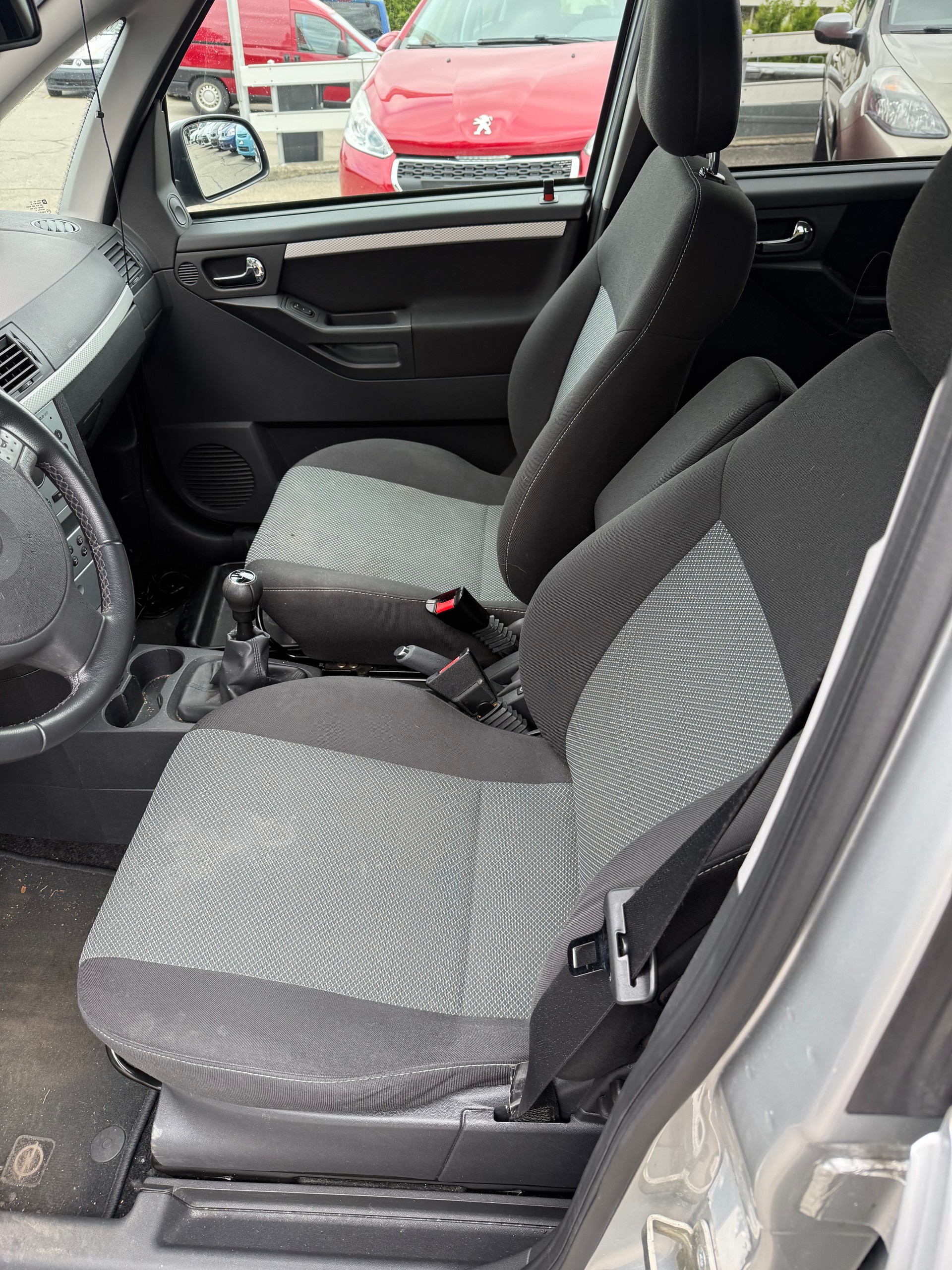 OPEL Meriva 1.8i 16V Cosmo-image-4