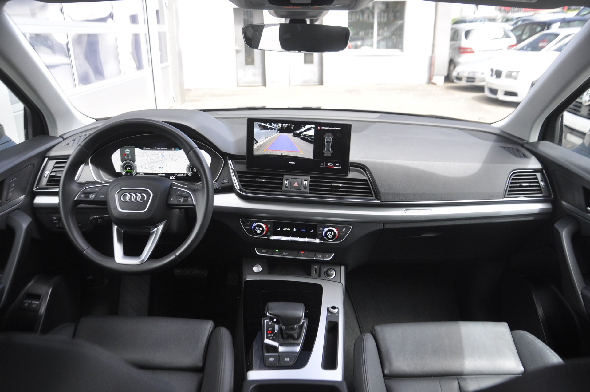AUDI Q5 50 TFSI e PHEV advanced quattro S-tronic I Anhängerkupplung-image-6