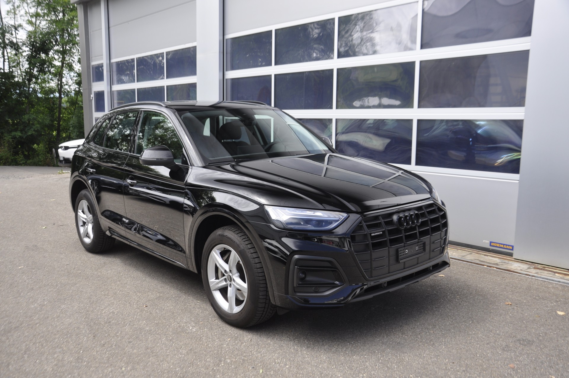 AUDI Q5 50 TFSI e PHEV advanced quattro S-tronic I Anhängerkupplung-image-0
