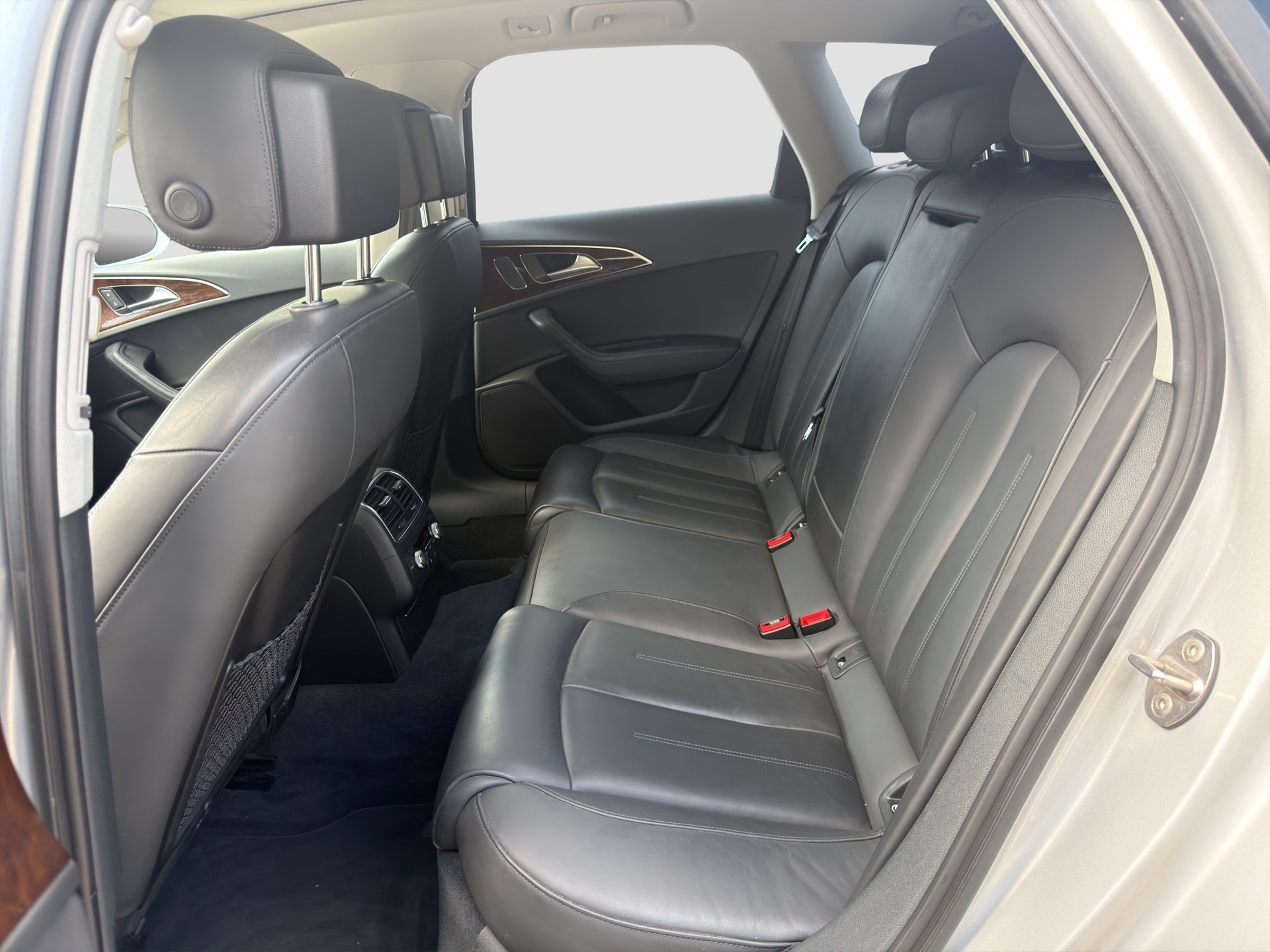 AUDI A6 Avant 3.0 TFSI V6 quattro S-tronic-image-9