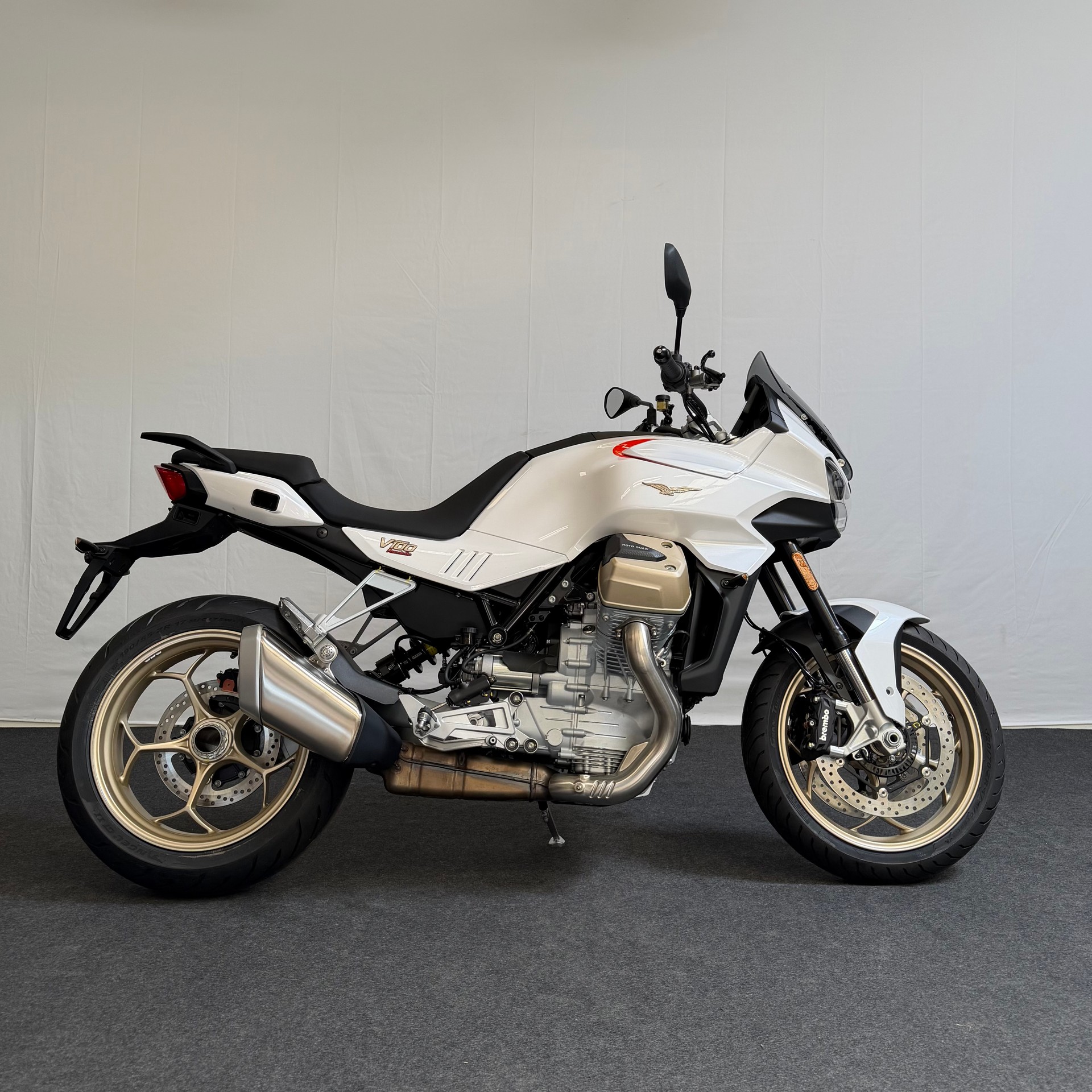 MOTO GUZZI V100 Mandello-image-6