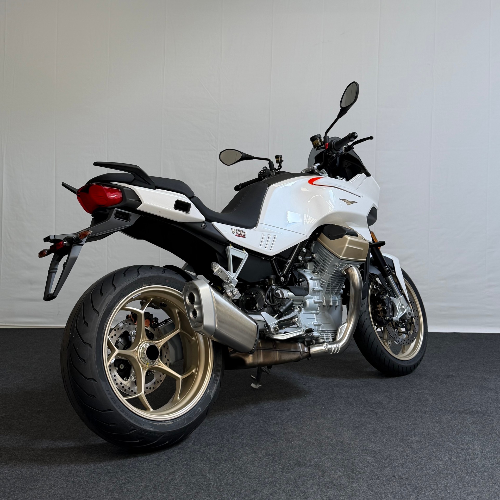 MOTO GUZZI V100 Mandello-image-5