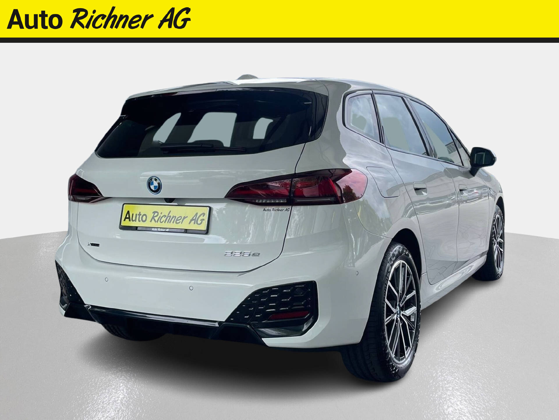 BMW 225e xDrive paddles Active Tourer-image-3