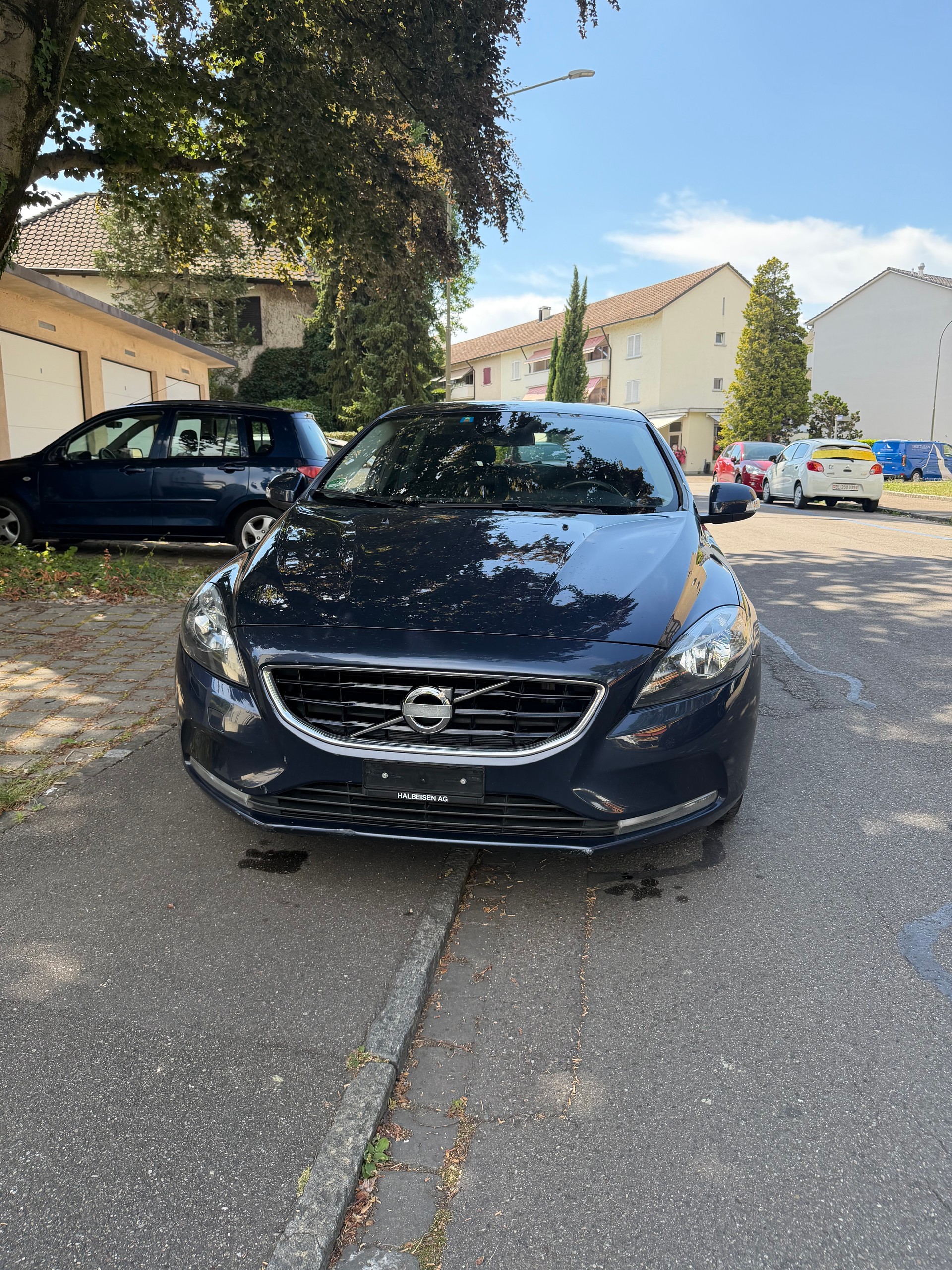 VOLVO V40 D3 Summum Geartronic-image-1