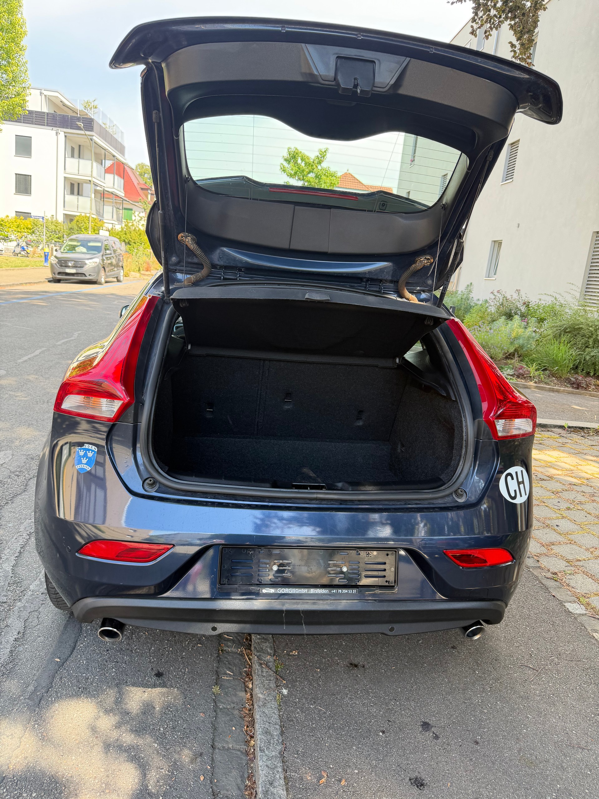 VOLVO V40 D3 Summum Geartronic-image-12