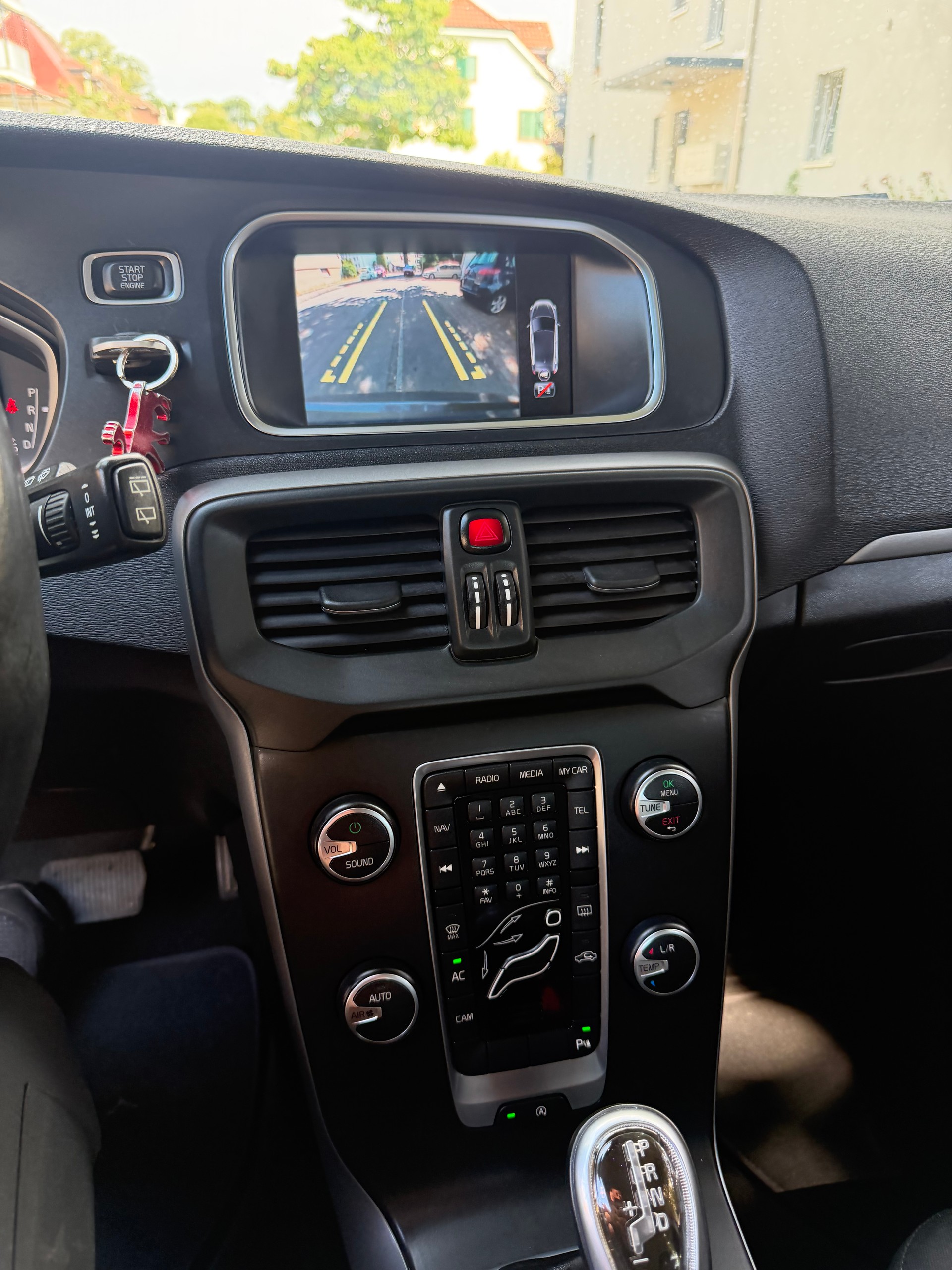 VOLVO V40 D3 Summum Geartronic-image-8