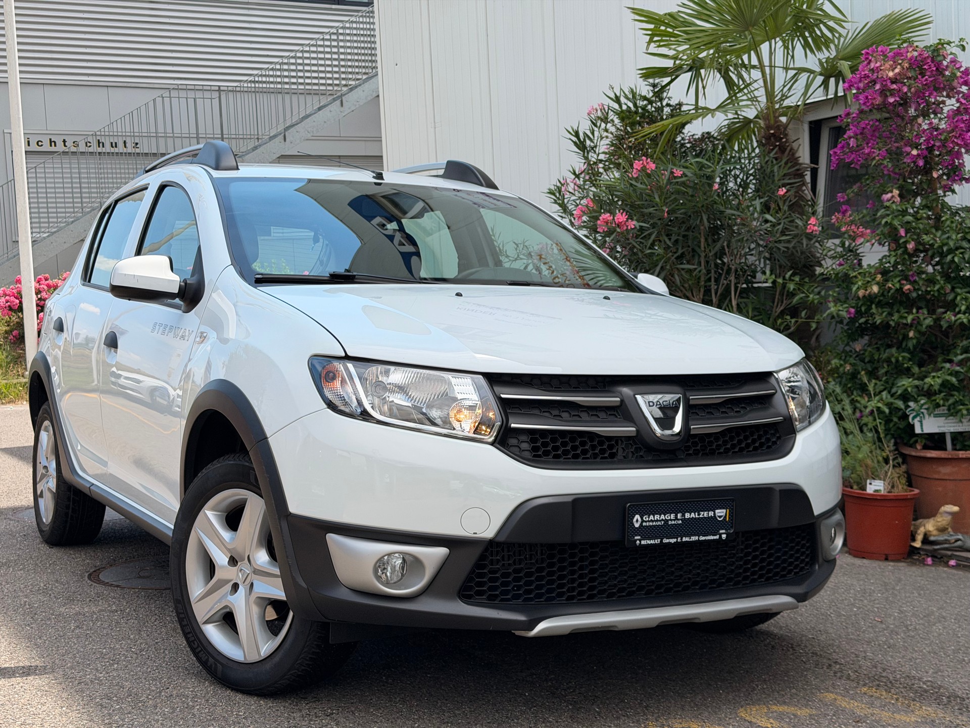 DACIA Sandero Tce 90 Stepway Lauréate-image-0