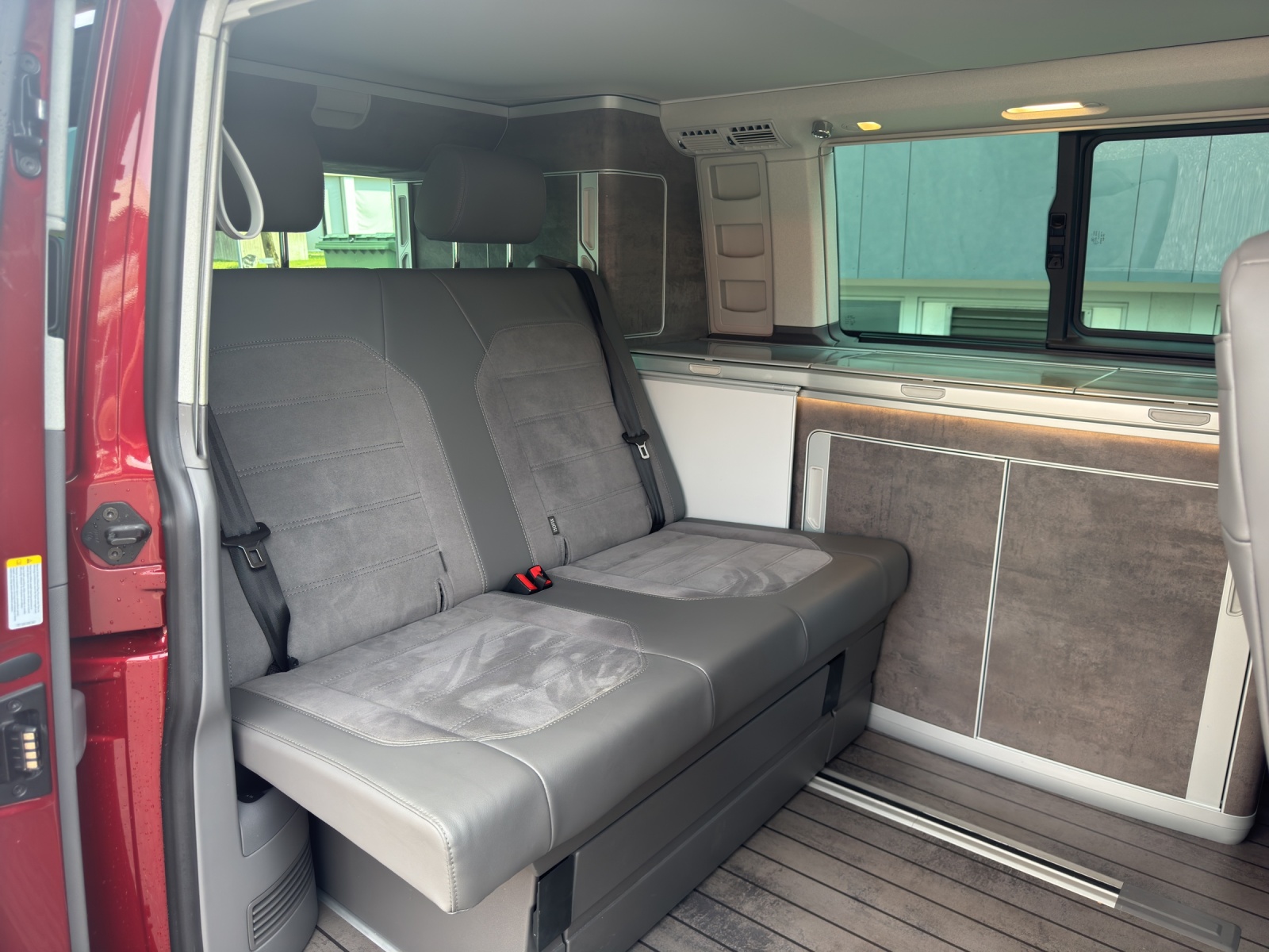 VW T6.1 California 2.0 TDI Ocean Liberty 4Motion DSG-image-11