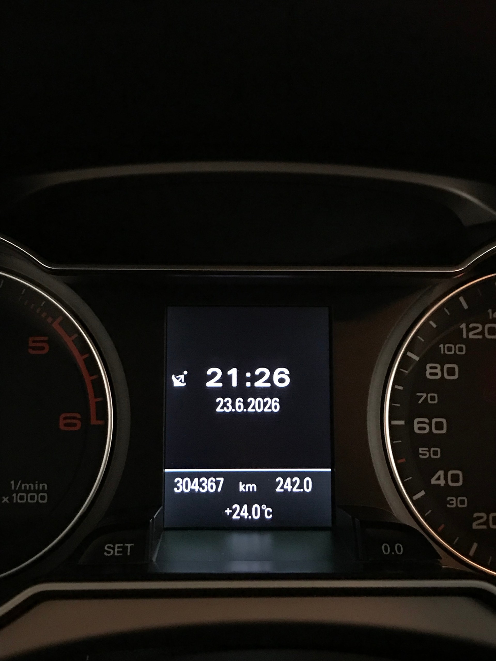 AUDI 2.0 TDI 177 M-Tronic-image-6