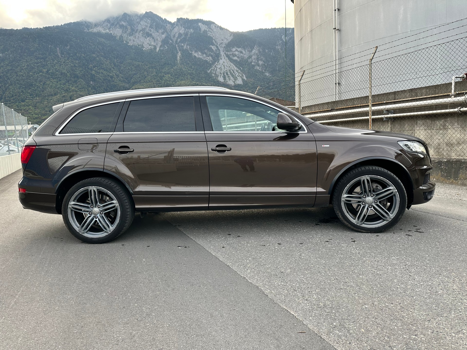 AUDI Q7 4.2 TDI quattro tiptronic-image-6