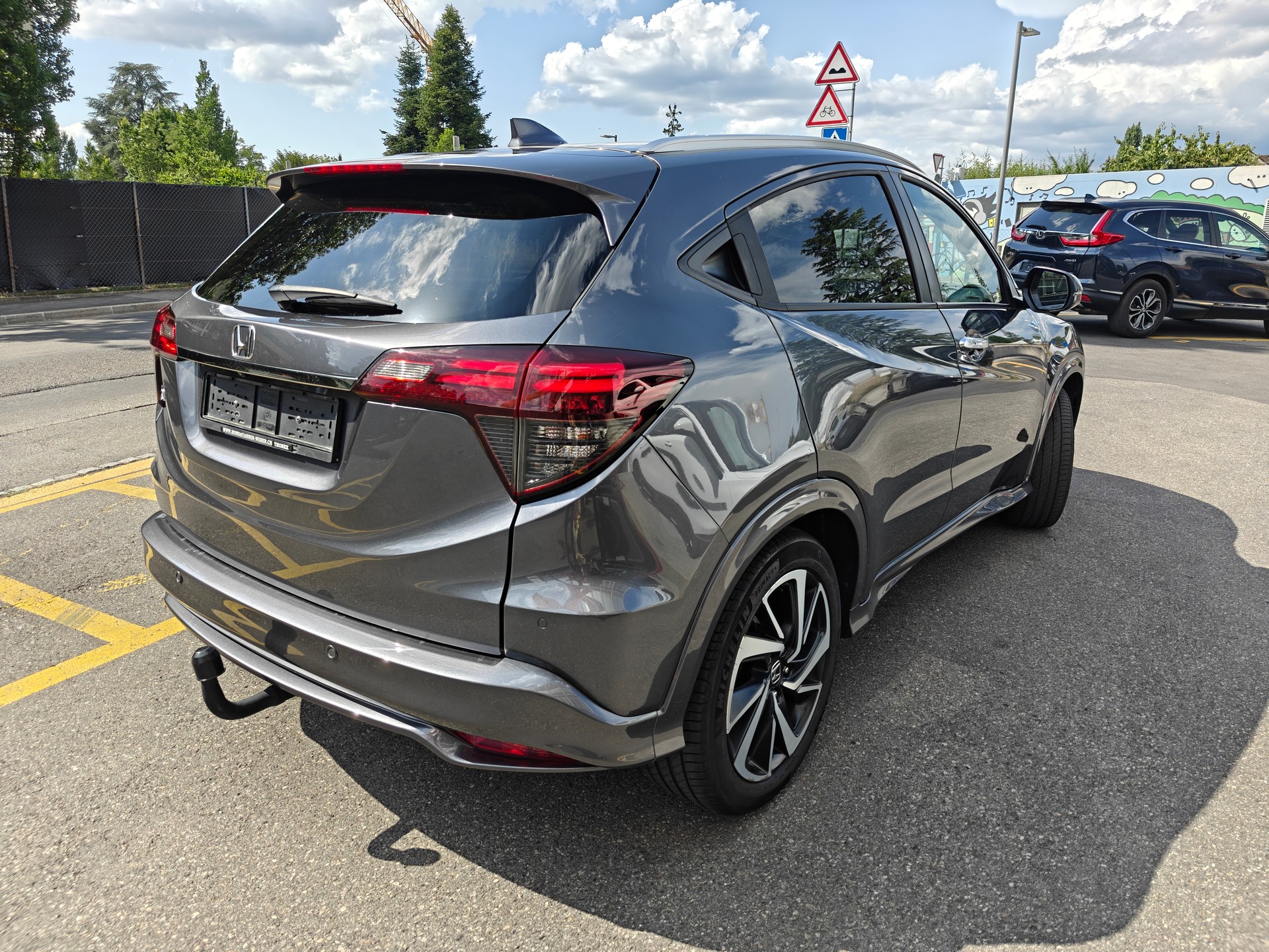 HONDA HR-V 1.5i-VTEC Executive-image-4