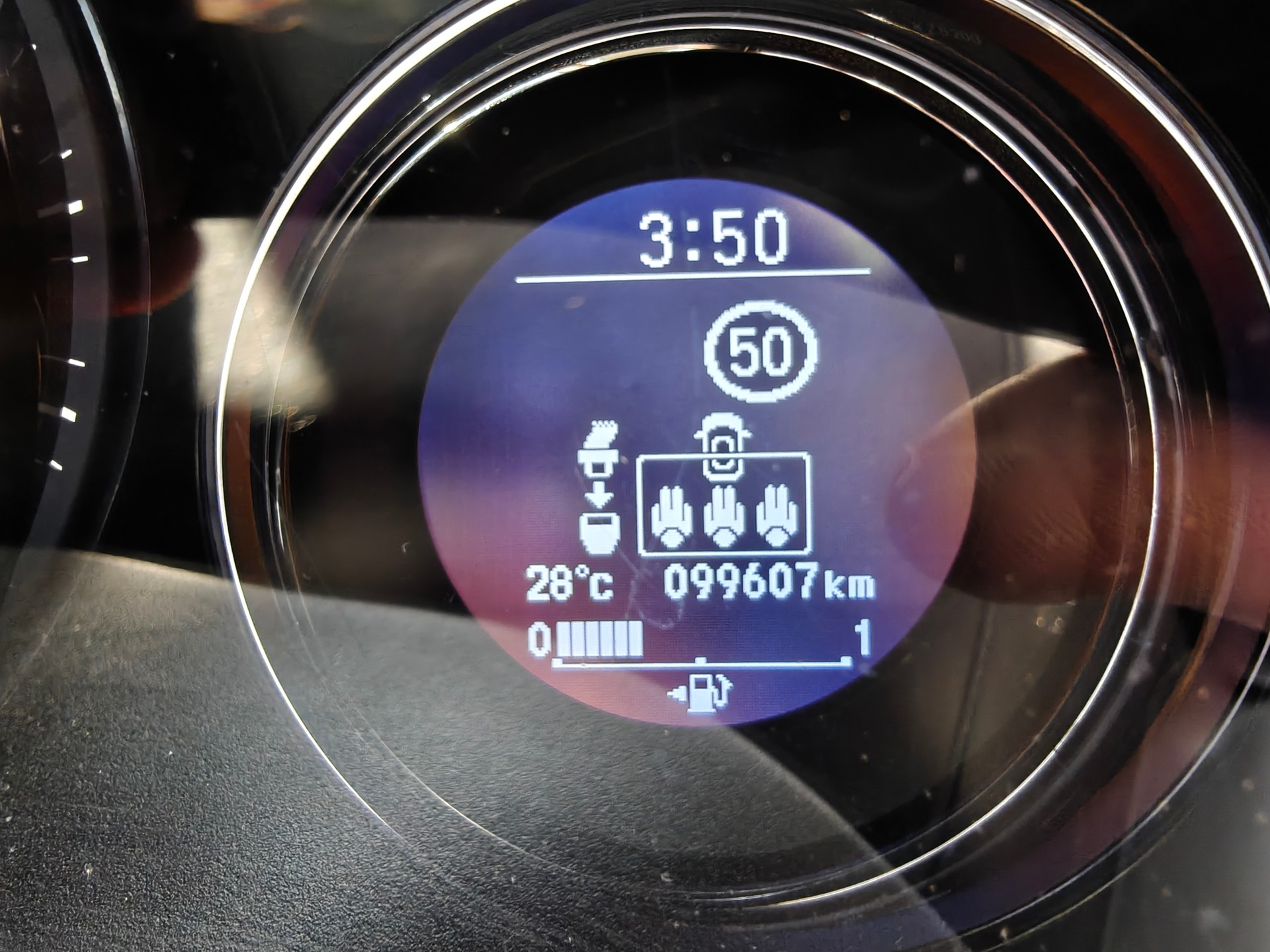 HONDA HR-V 1.5i-VTEC Executive-image-5