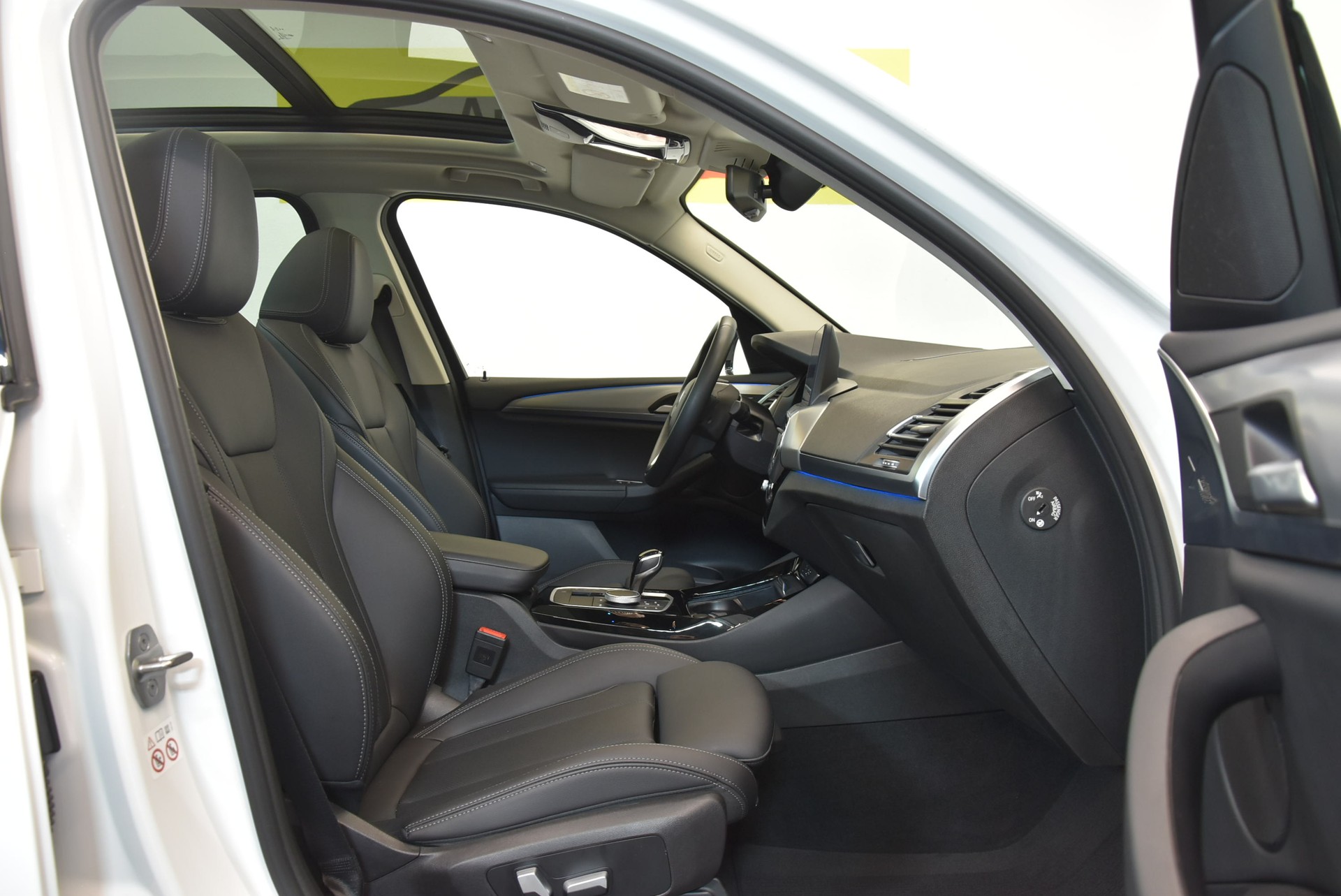 BMW X3 xDrive 30e-image-3