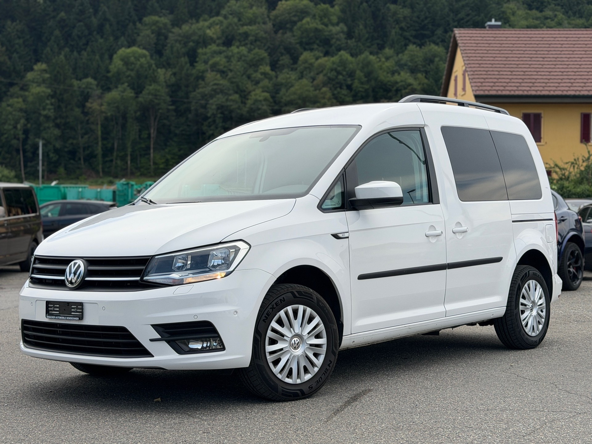 VW Caddy 2.0 TDI Highline DSG-image-0