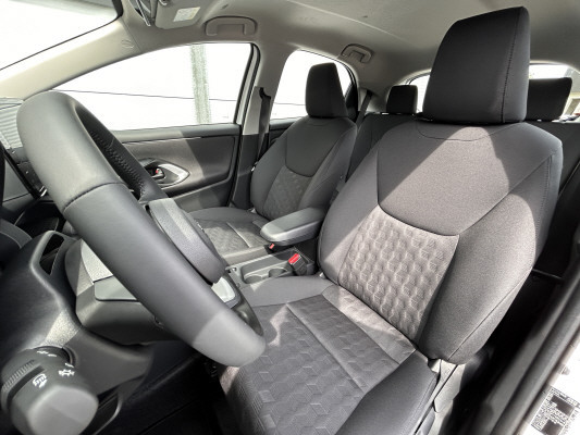 TOYOTA Yaris 1.5 Comfort e-CVT-image-6