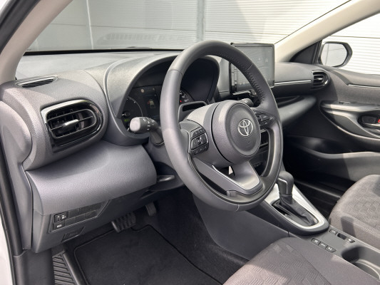 TOYOTA Yaris 1.5 Comfort e-CVT-image-7