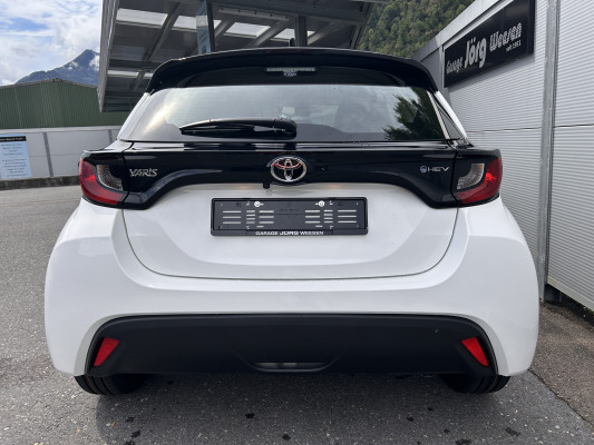 TOYOTA Yaris 1.5 Comfort e-CVT-image-4