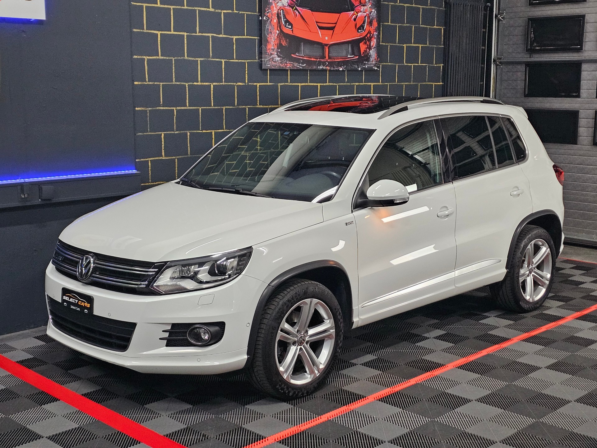 VW Tiguan 2.0 TSI R-Line Design 4Motion DSG-image-3