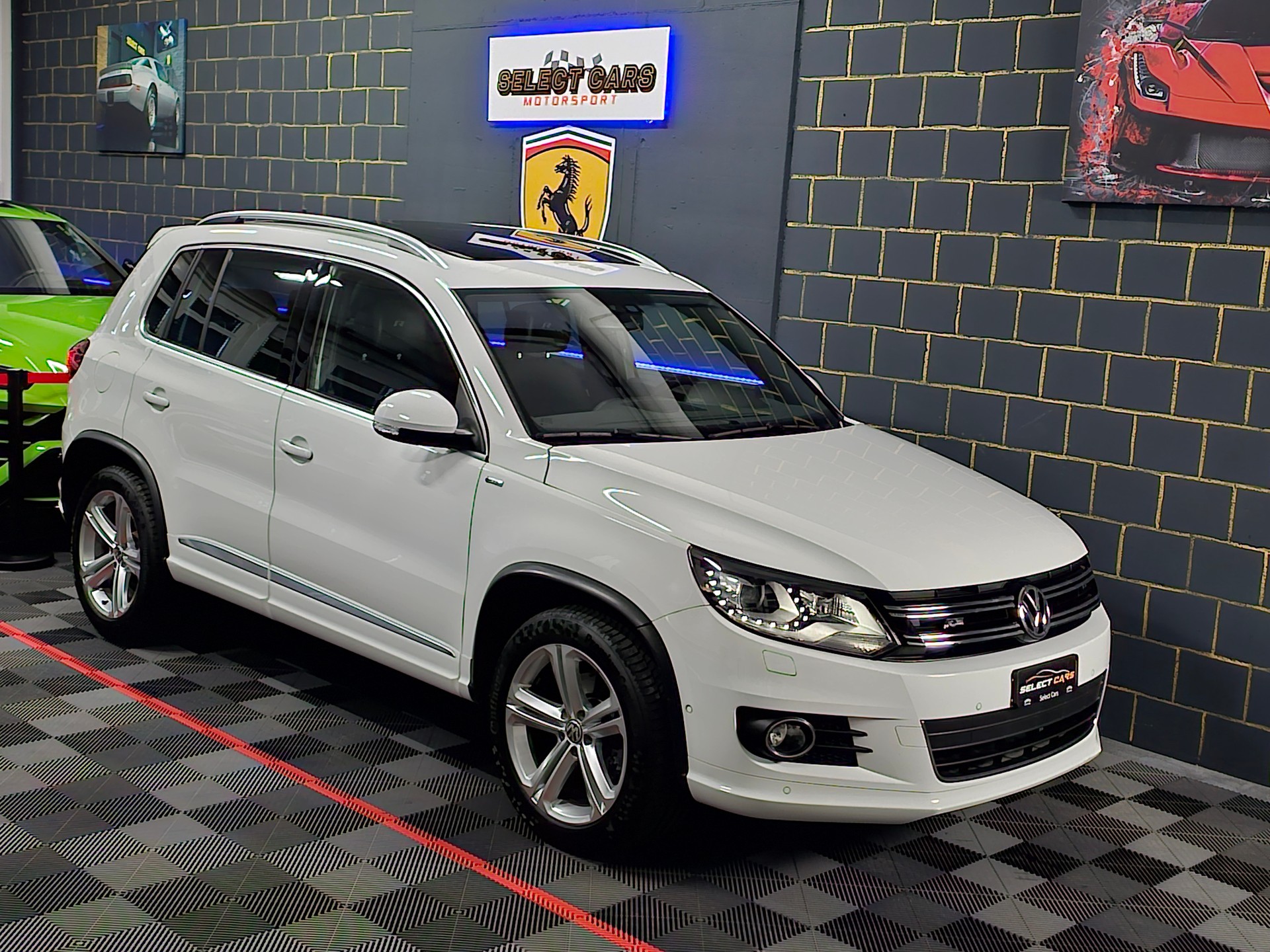 VW Tiguan 2.0 TSI R-Line Design 4Motion DSG-image-0
