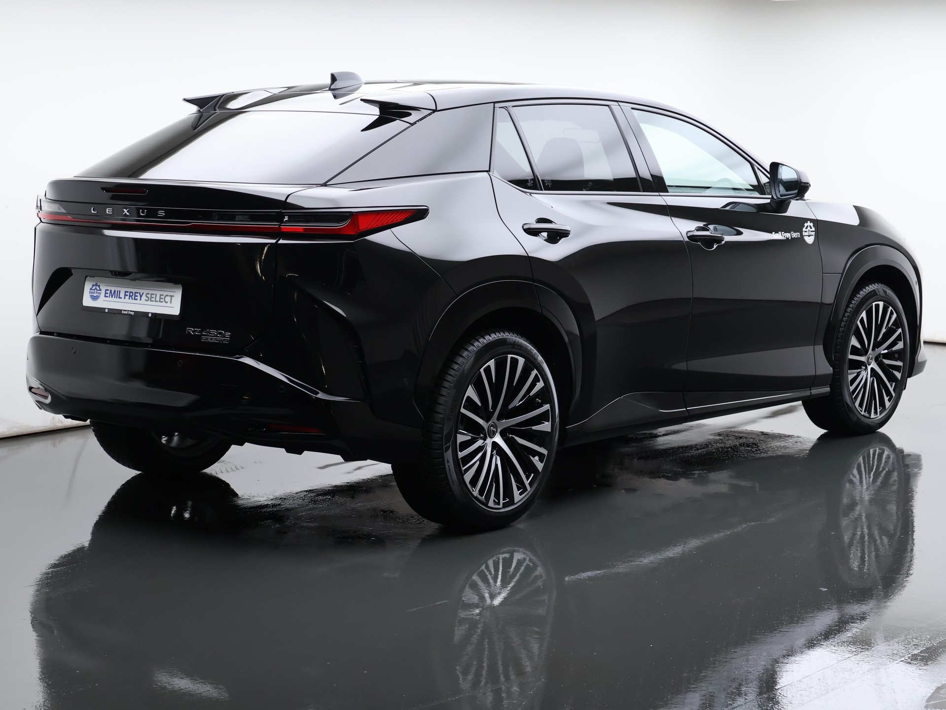 LEXUS RZ 450e Excellence-image-6