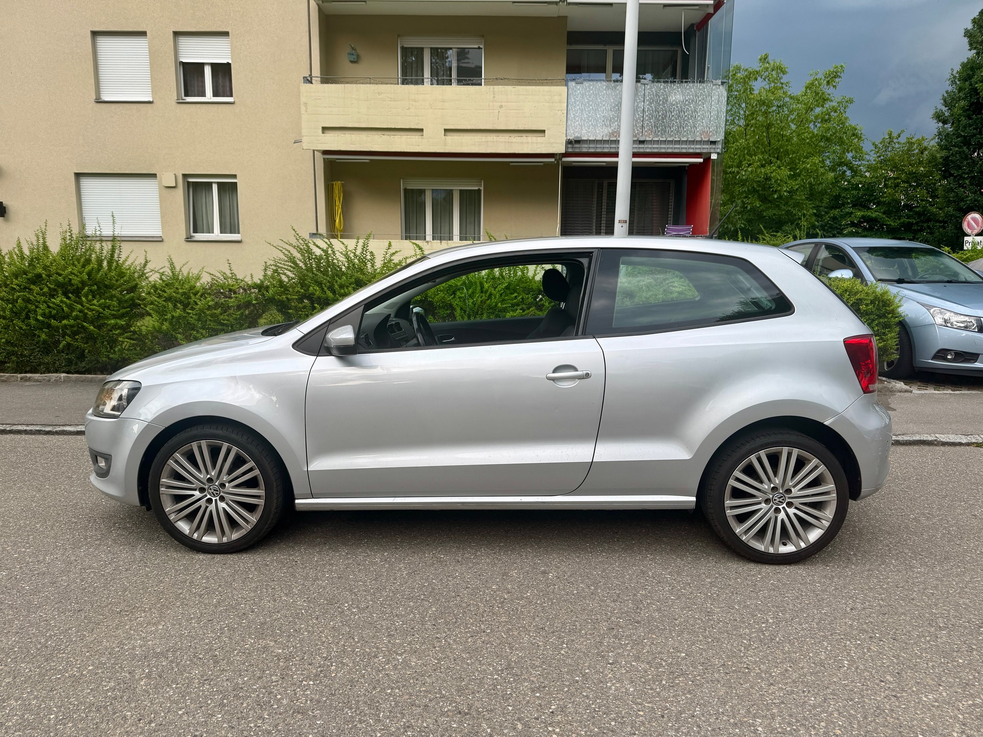 VW 1.2 TSI 105 Trendline-image-1