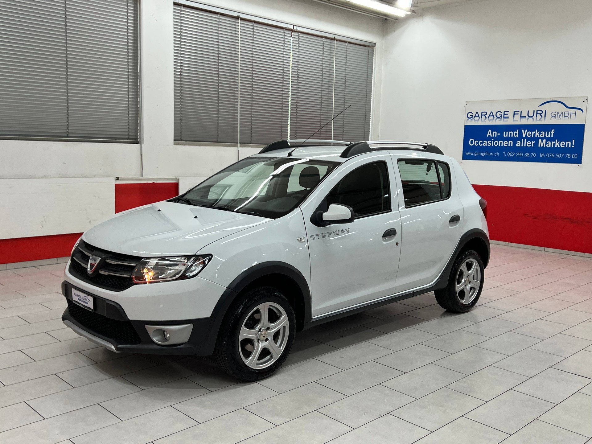 DACIA Sandero Tce 90 Stepway Lauréate-image-0