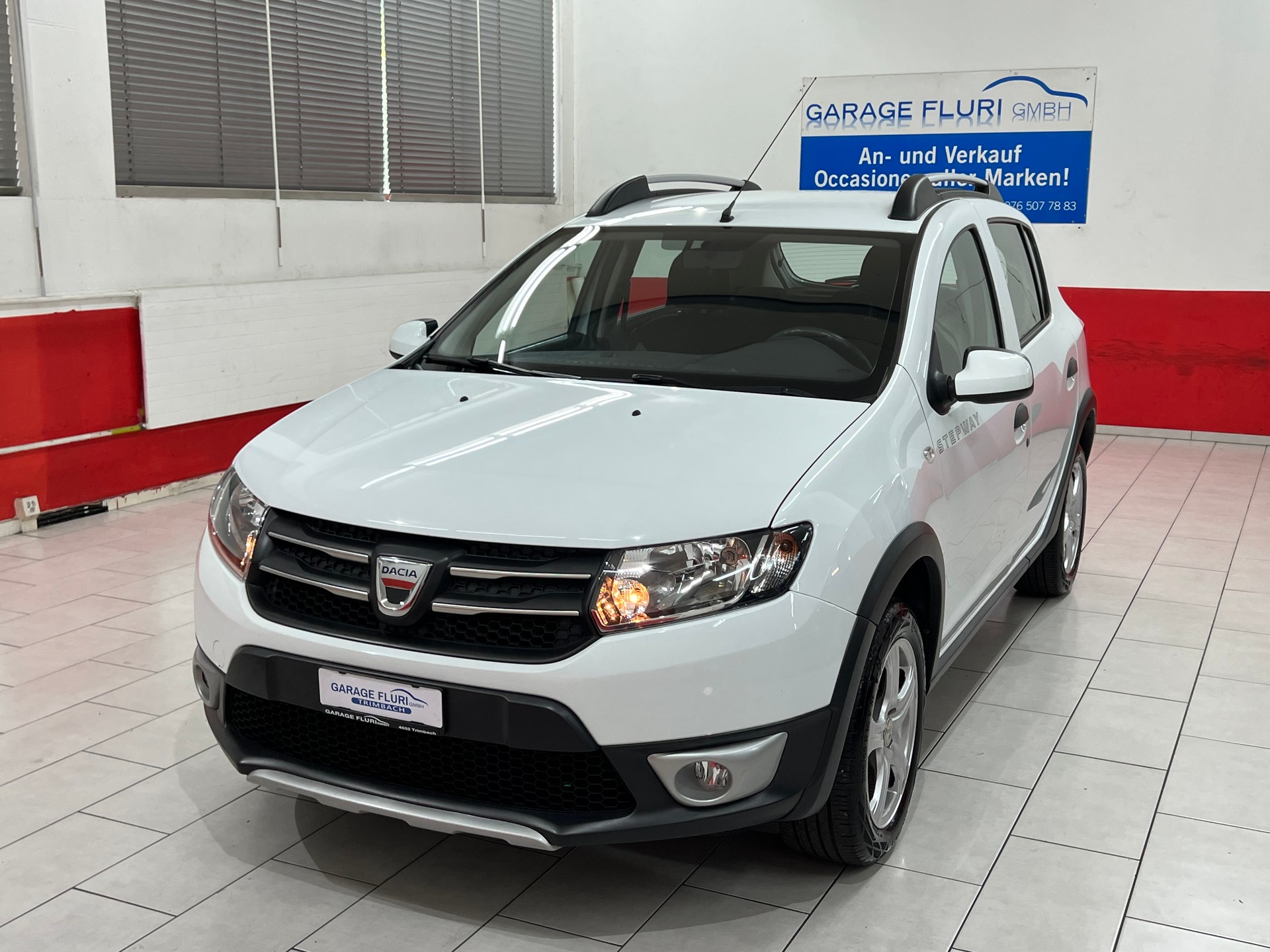 DACIA Sandero Tce 90 Stepway Lauréate-image-1