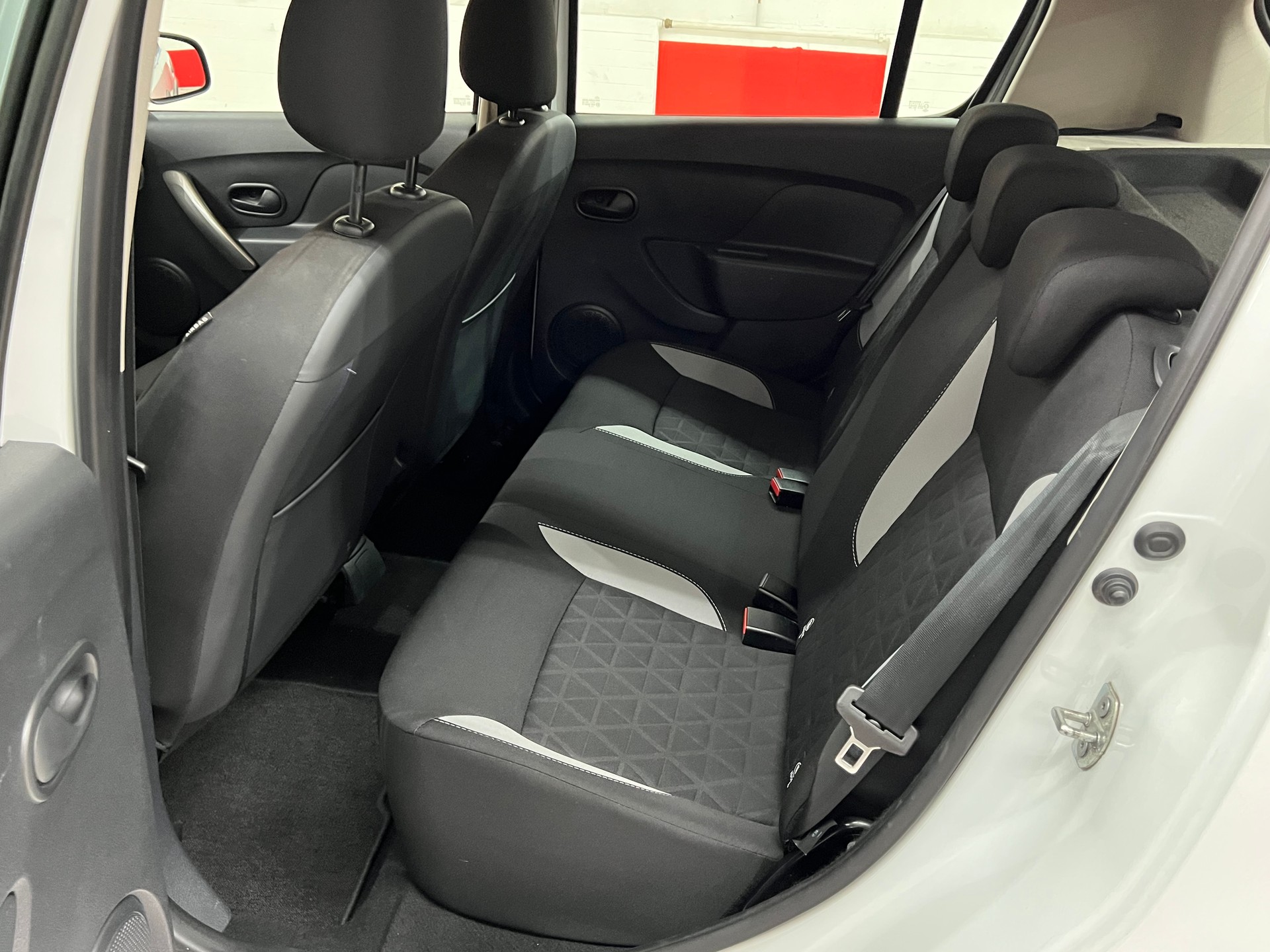 DACIA Sandero Tce 90 Stepway Lauréate-image-13