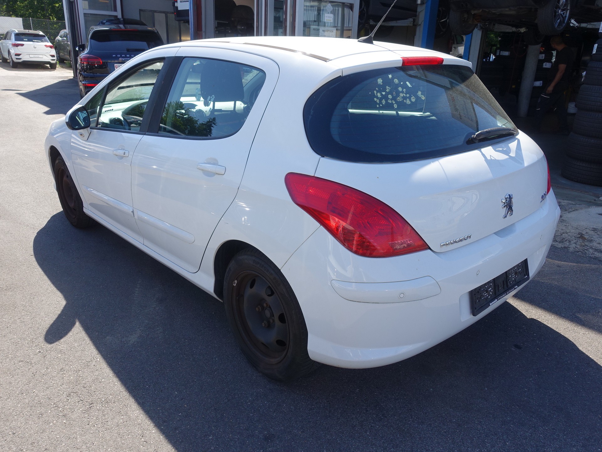 PEUGEOT 308 1.6 16V VTI Sport-image-3