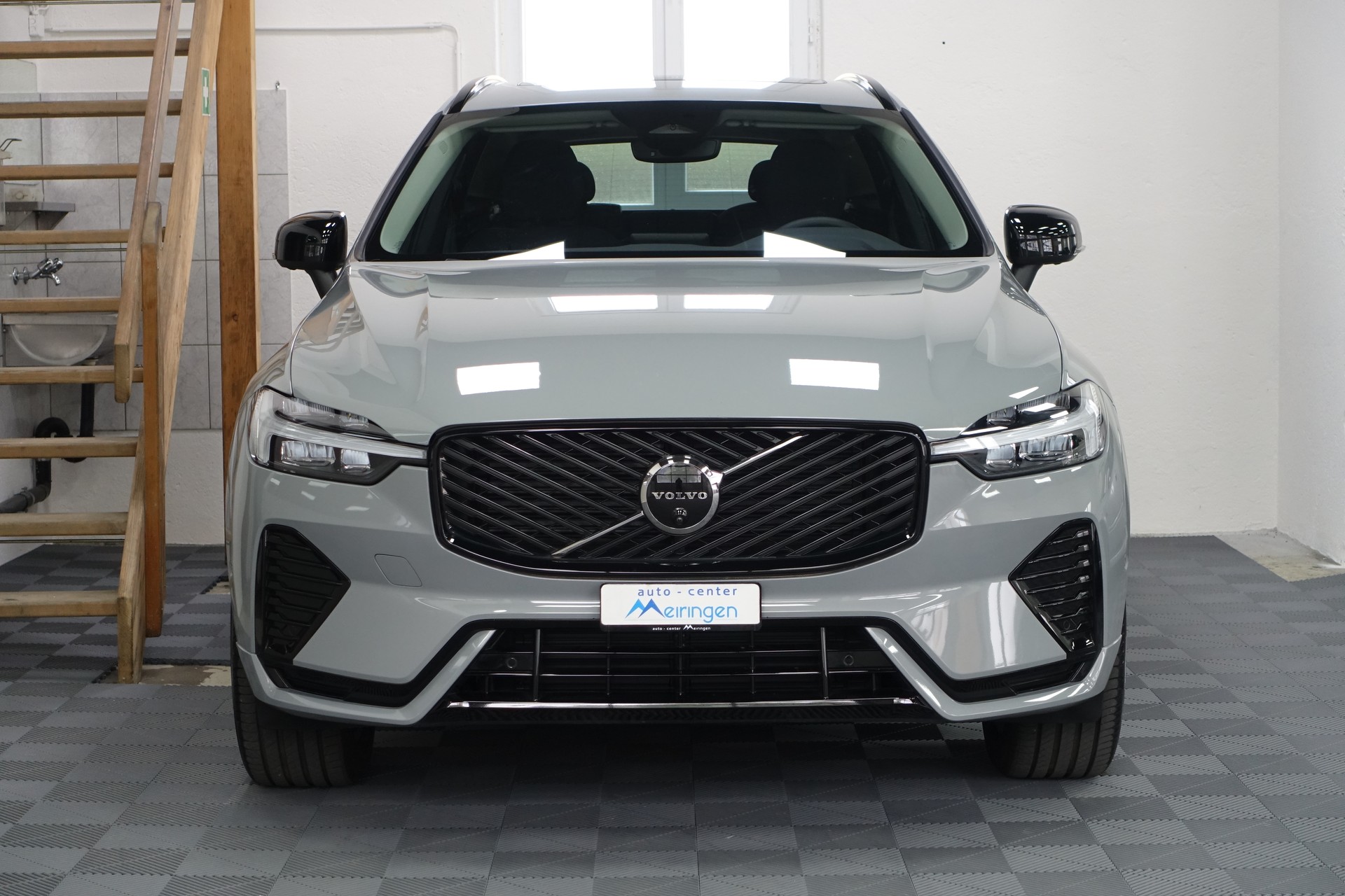 VOLVO XC60 2.0 B5 MH Plus Dark AWD *neues Modell*-image-2