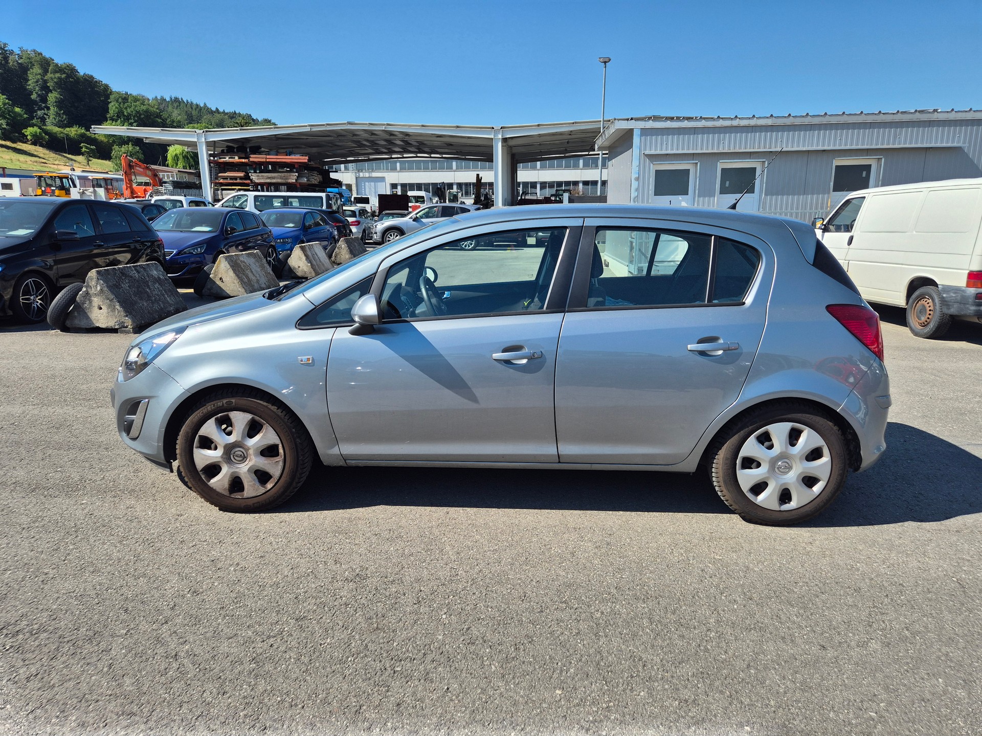 OPEL Corsa 1.4 TP Anniversary-image-10
