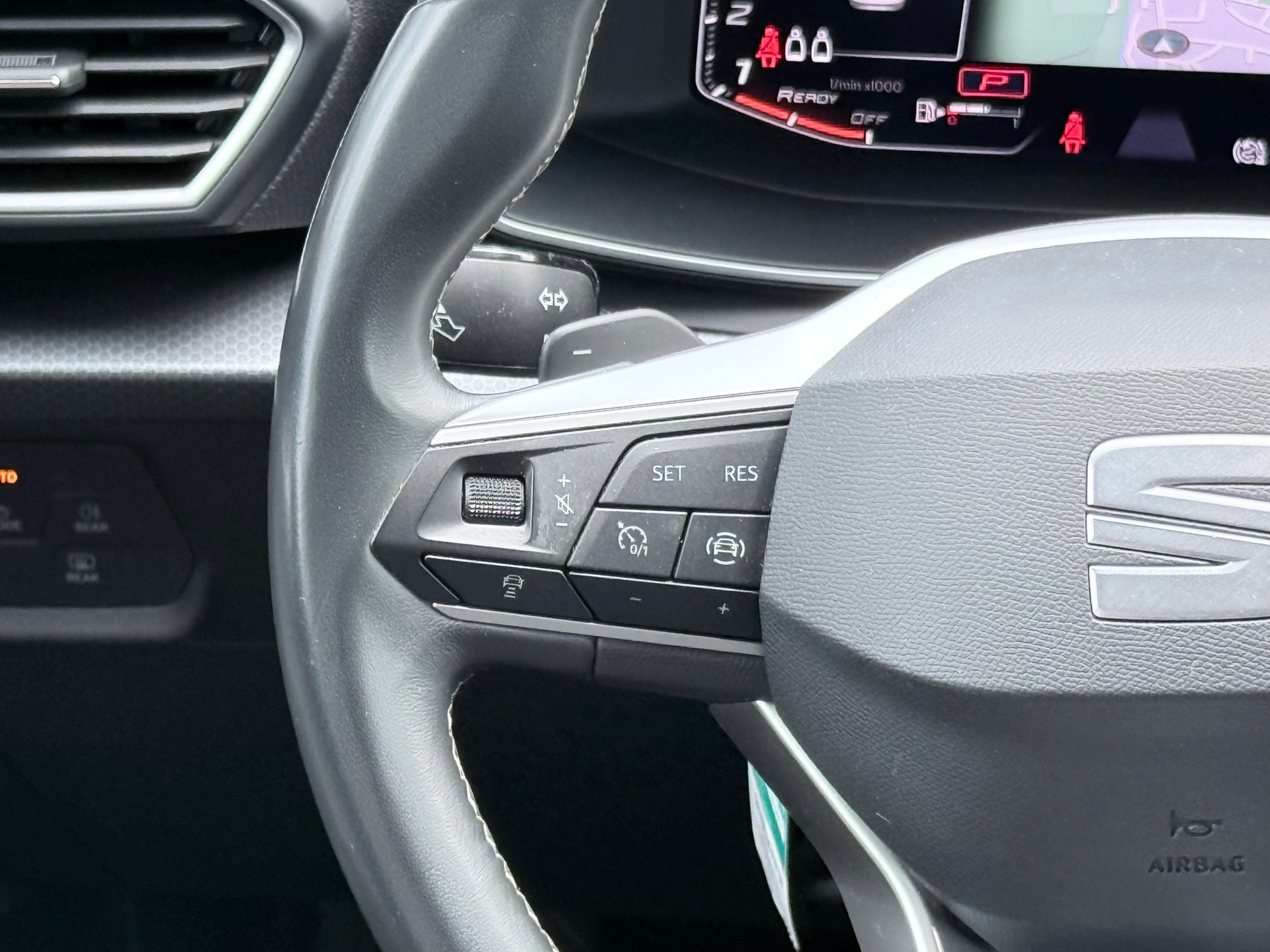 SEAT Leon ST 2.0 TDI EVO DSG 4Drive Style-image-22