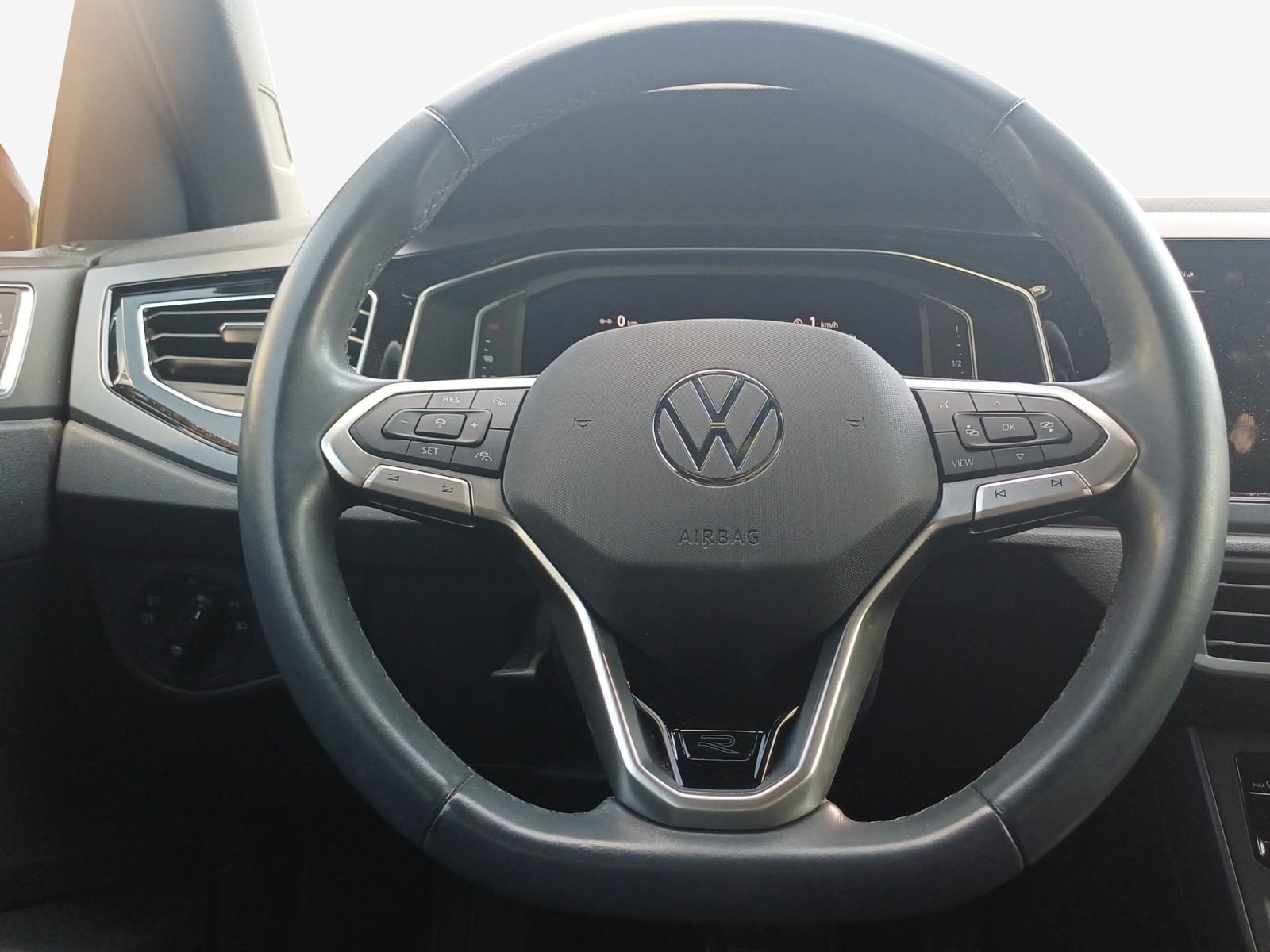 VW Taigo 1.5 TSI R-Line DSG-image-9