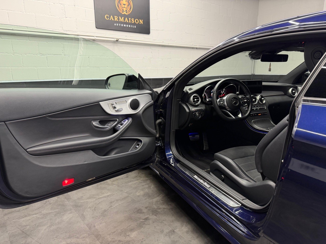 MERCEDES-BENZ C 300 Coupé 4Matic AMG Line 9G-tronic-image-12