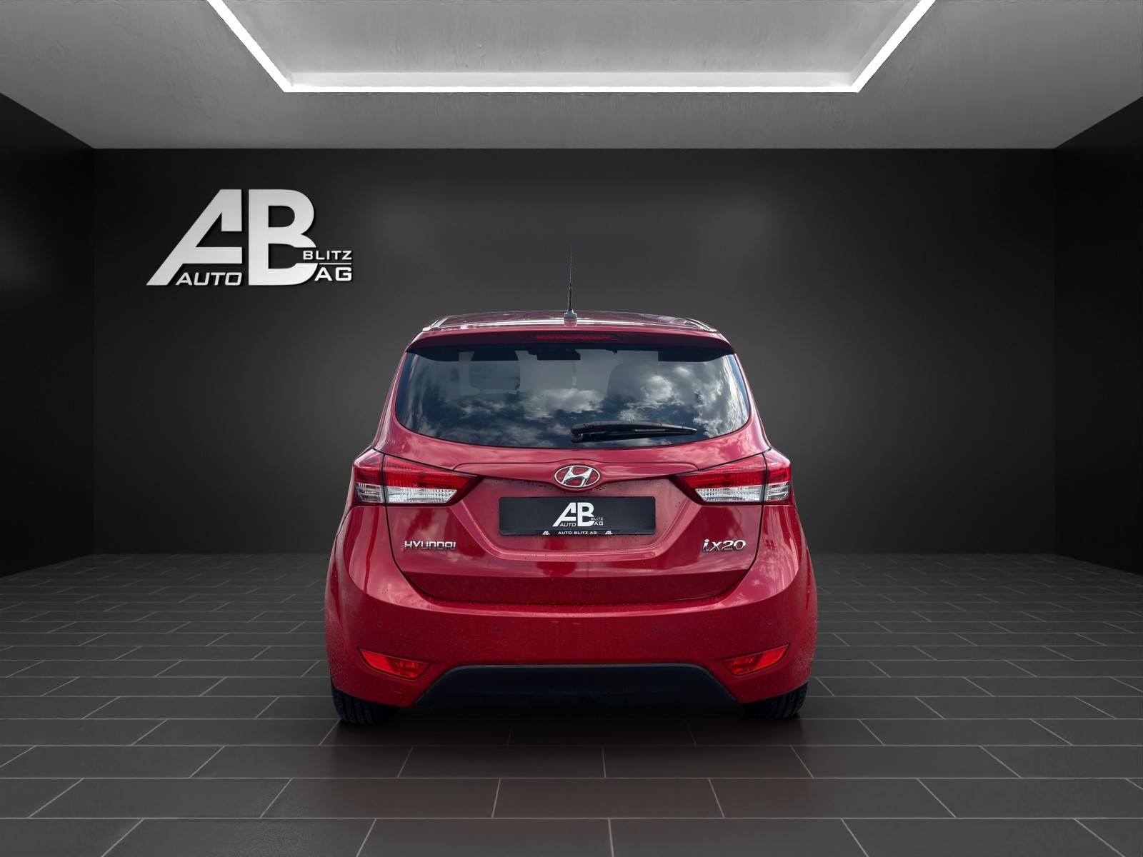 HYUNDAI iX20 1.6 Style Automatic-image-3
