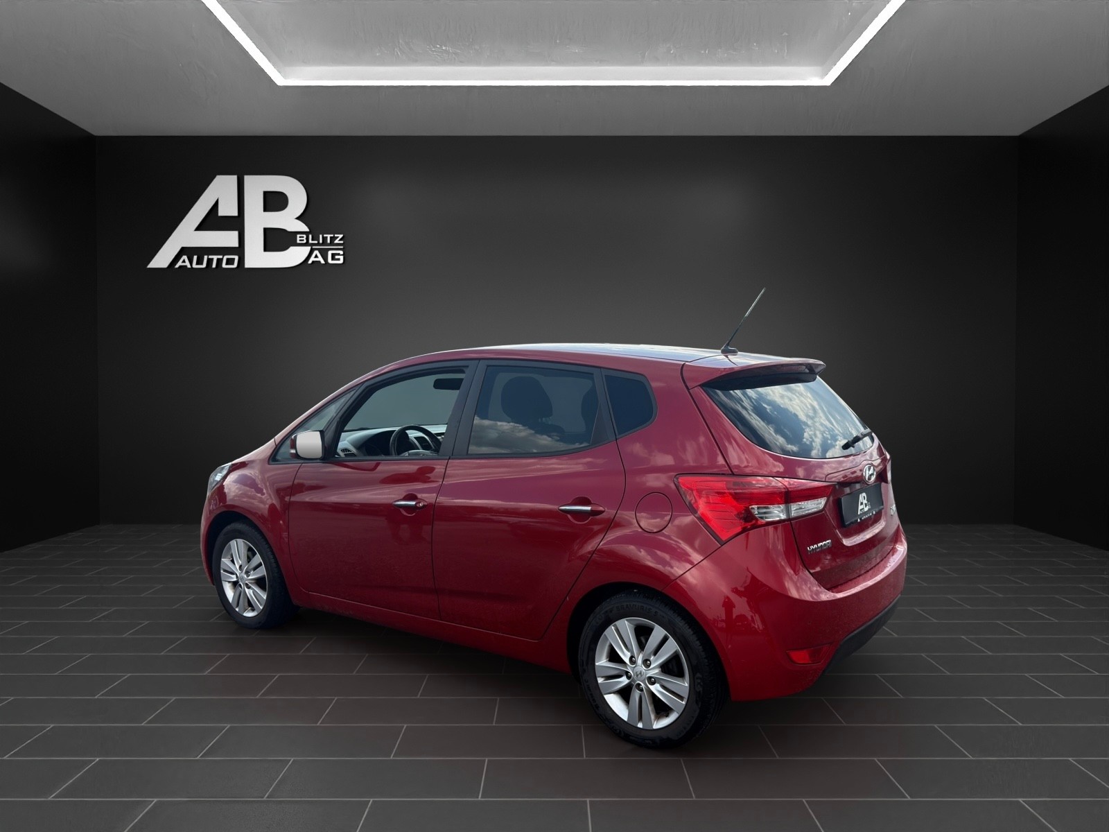 HYUNDAI iX20 1.6 Style Automatic-image-2