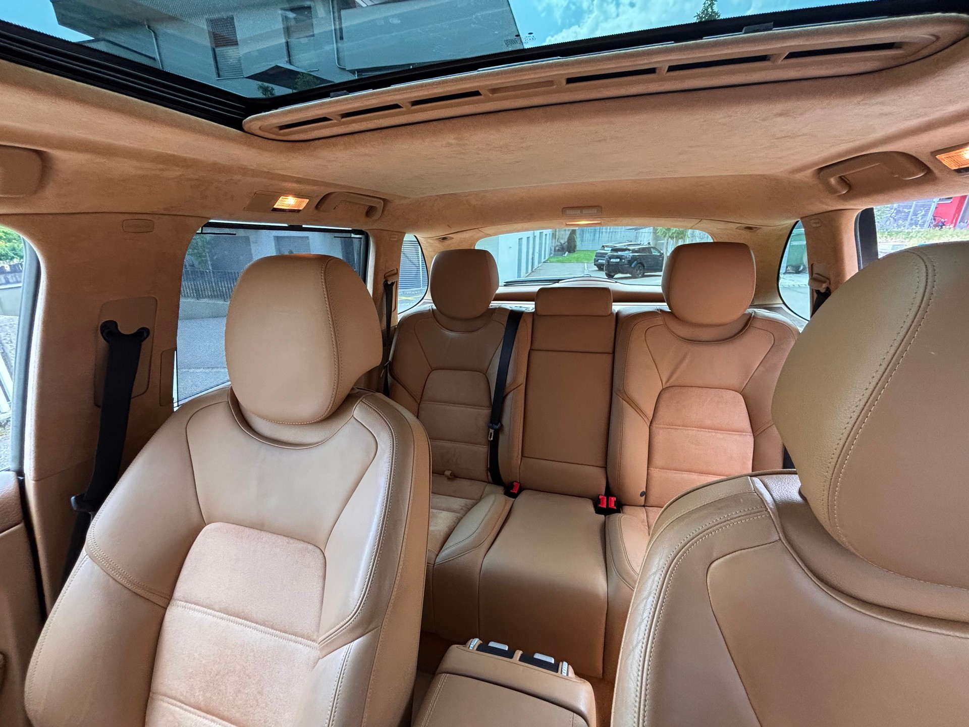 PORSCHE 4.8 V8 GTS Tiptronic-image-3