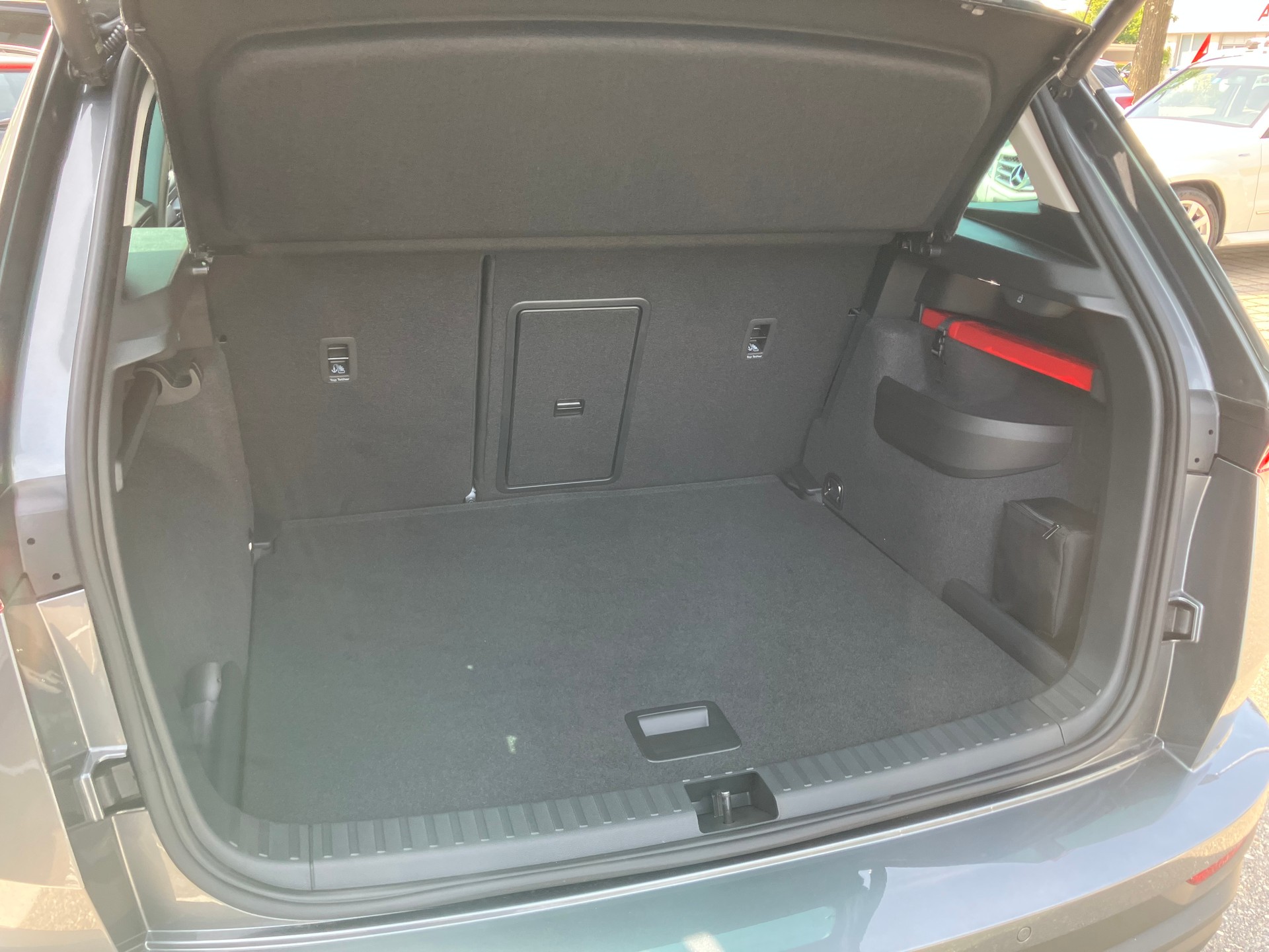 SKODA Karoq 2.0 TDI CR Dynamic 4x4 DSG-image-3