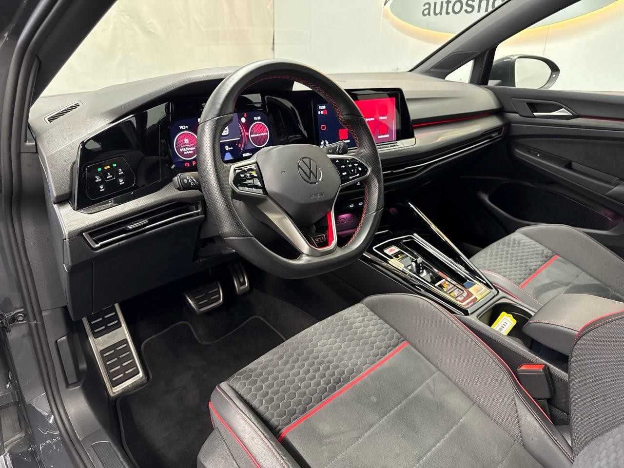 VW Golf 2.0 TSI GTI Clubsport DSG-showroom-element-2