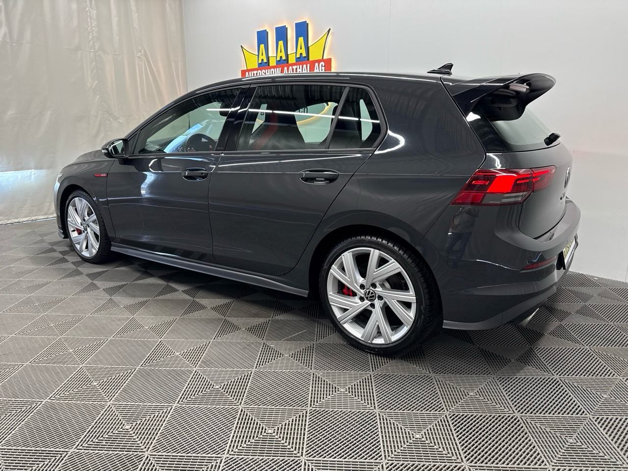 VW Golf 2.0 TSI GTI Clubsport DSG-showroom-element-1