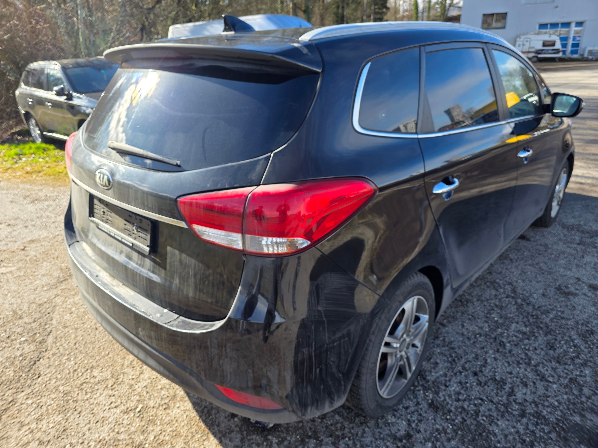 KIA Carens 1.7 CRDi Style DCT-image-9