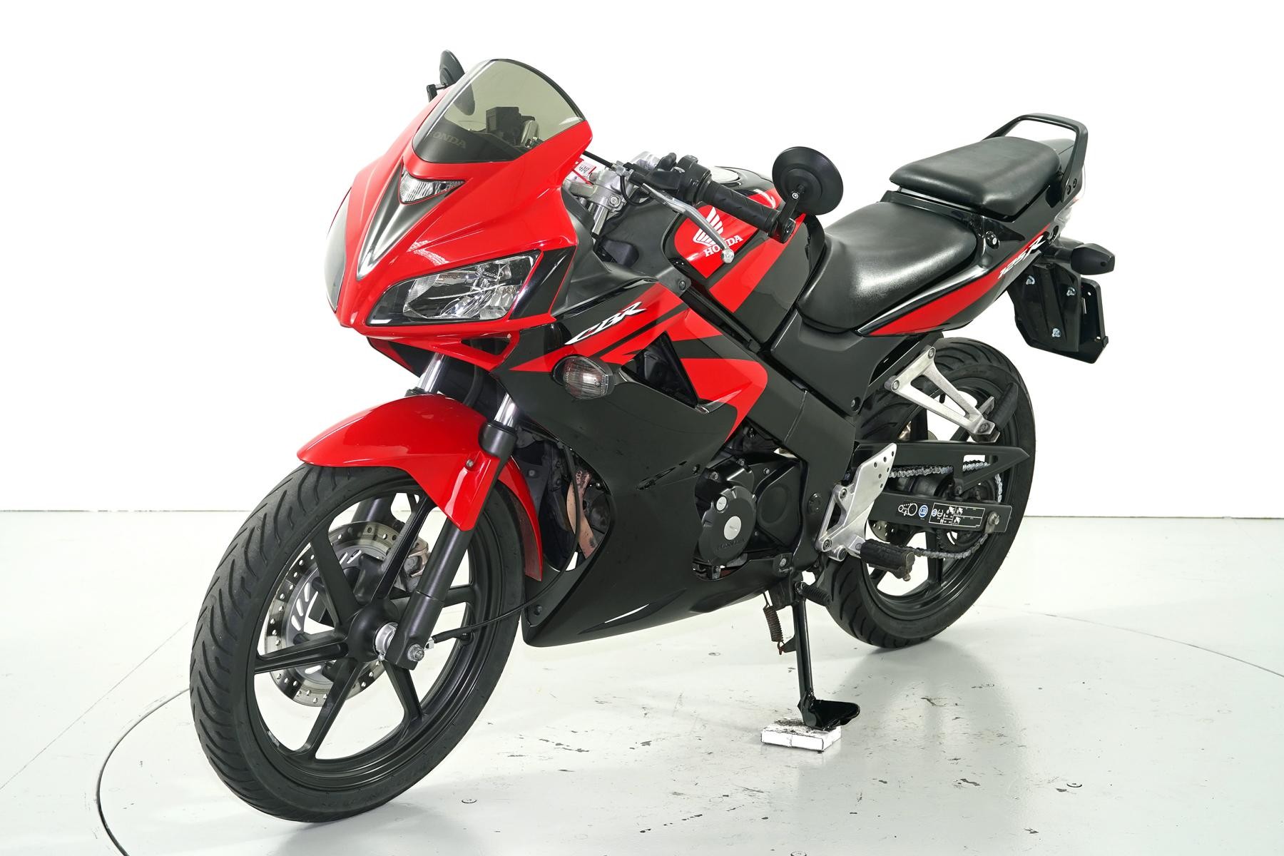 HONDA CBR 125 R-showroom-element-2