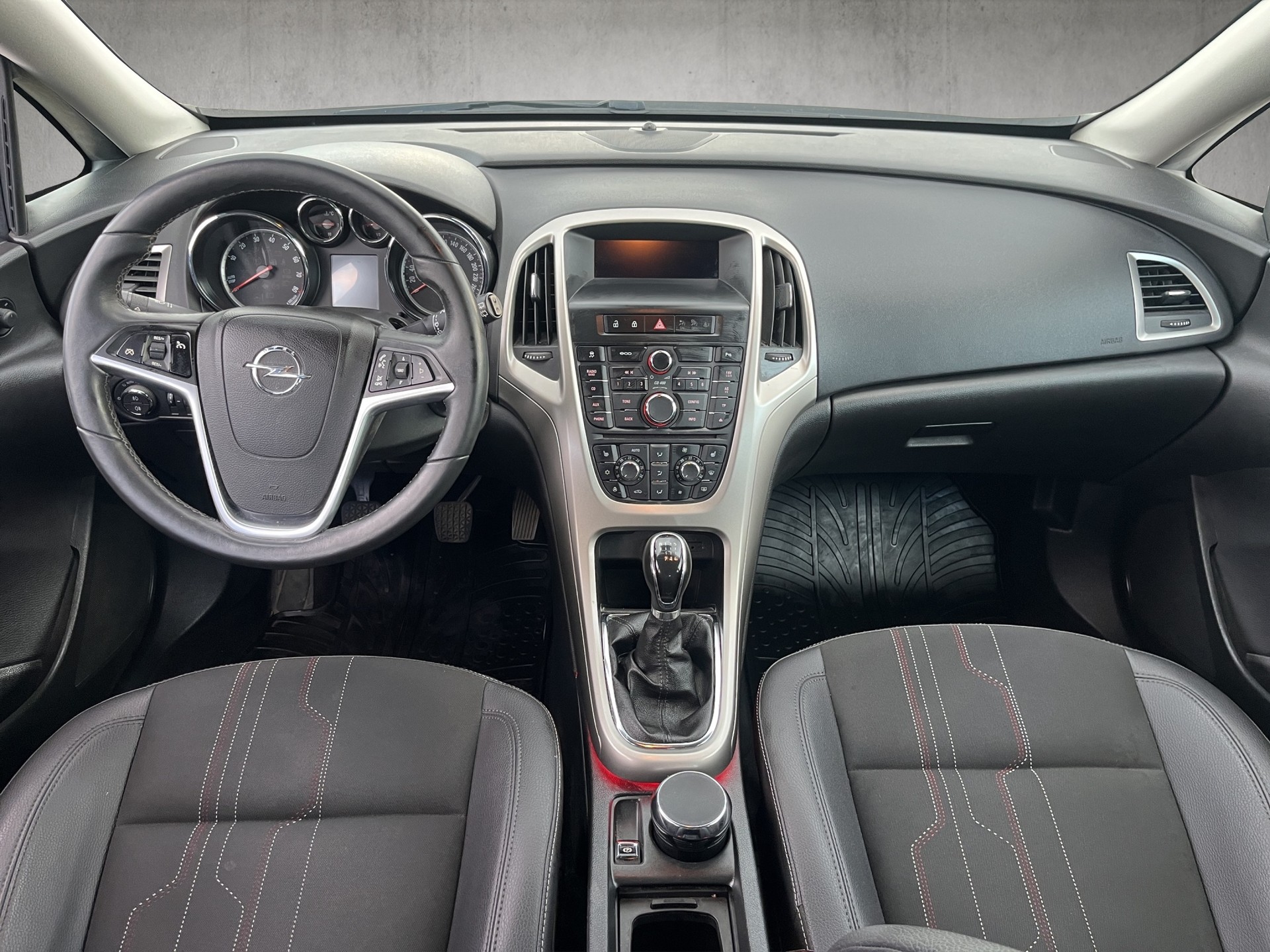 OPEL Astra ST 1.4i 16V Turbo Anniversary Ed.-image-8