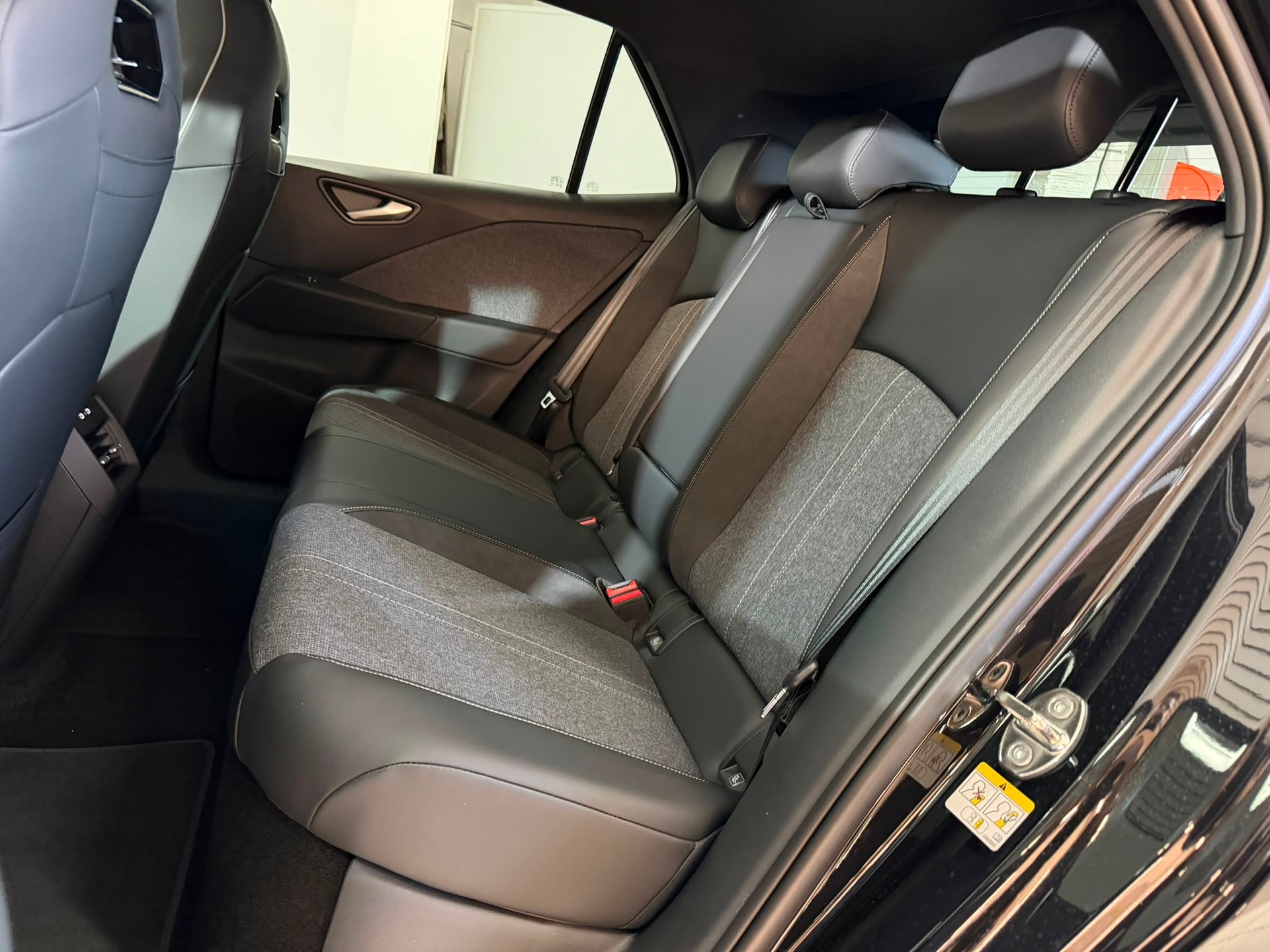 VW ID.3 Neo 58 kWh 190 PS Style-image-9