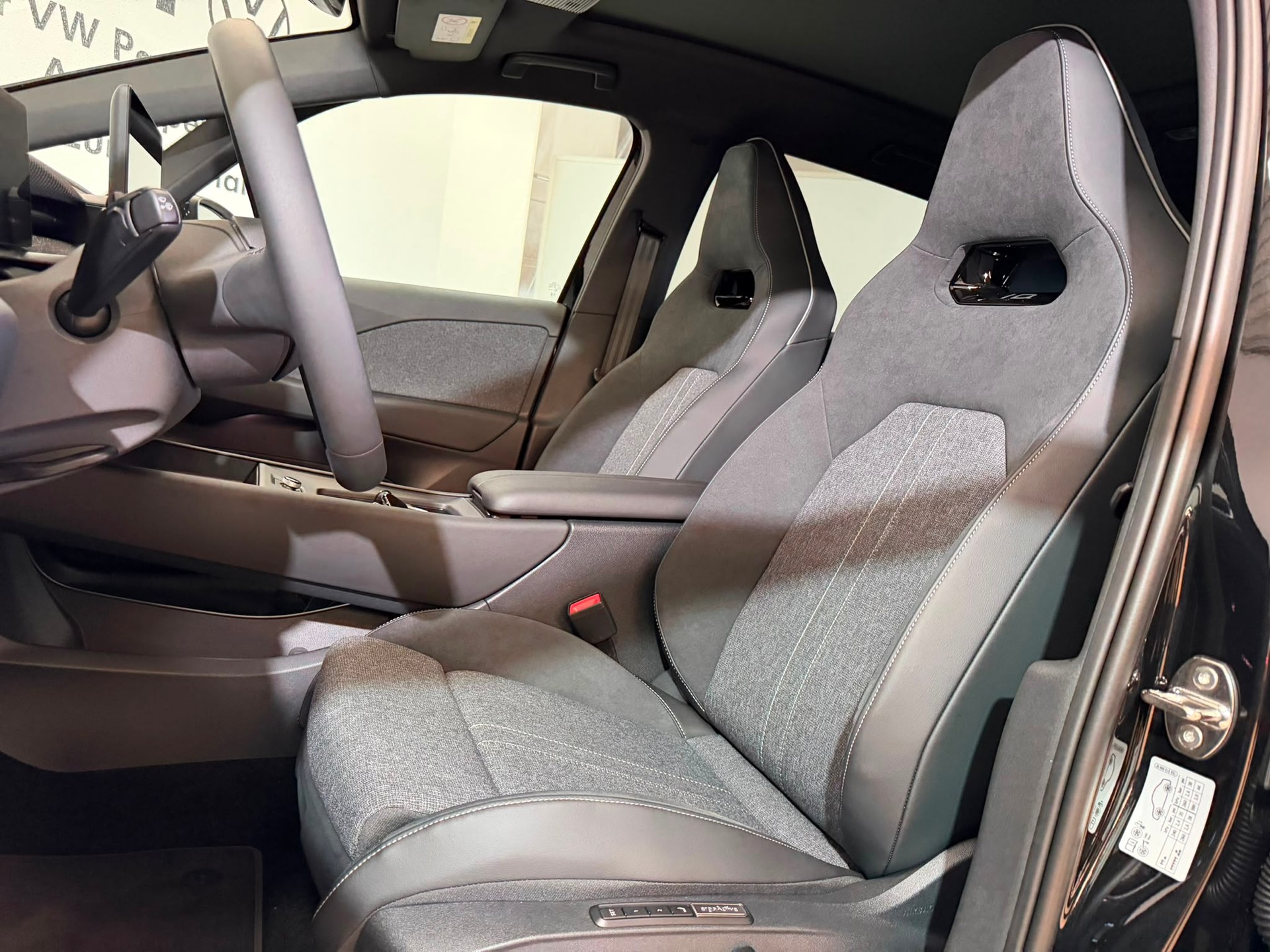 VW ID.3 Neo 58 kWh 190 PS Style-image-8