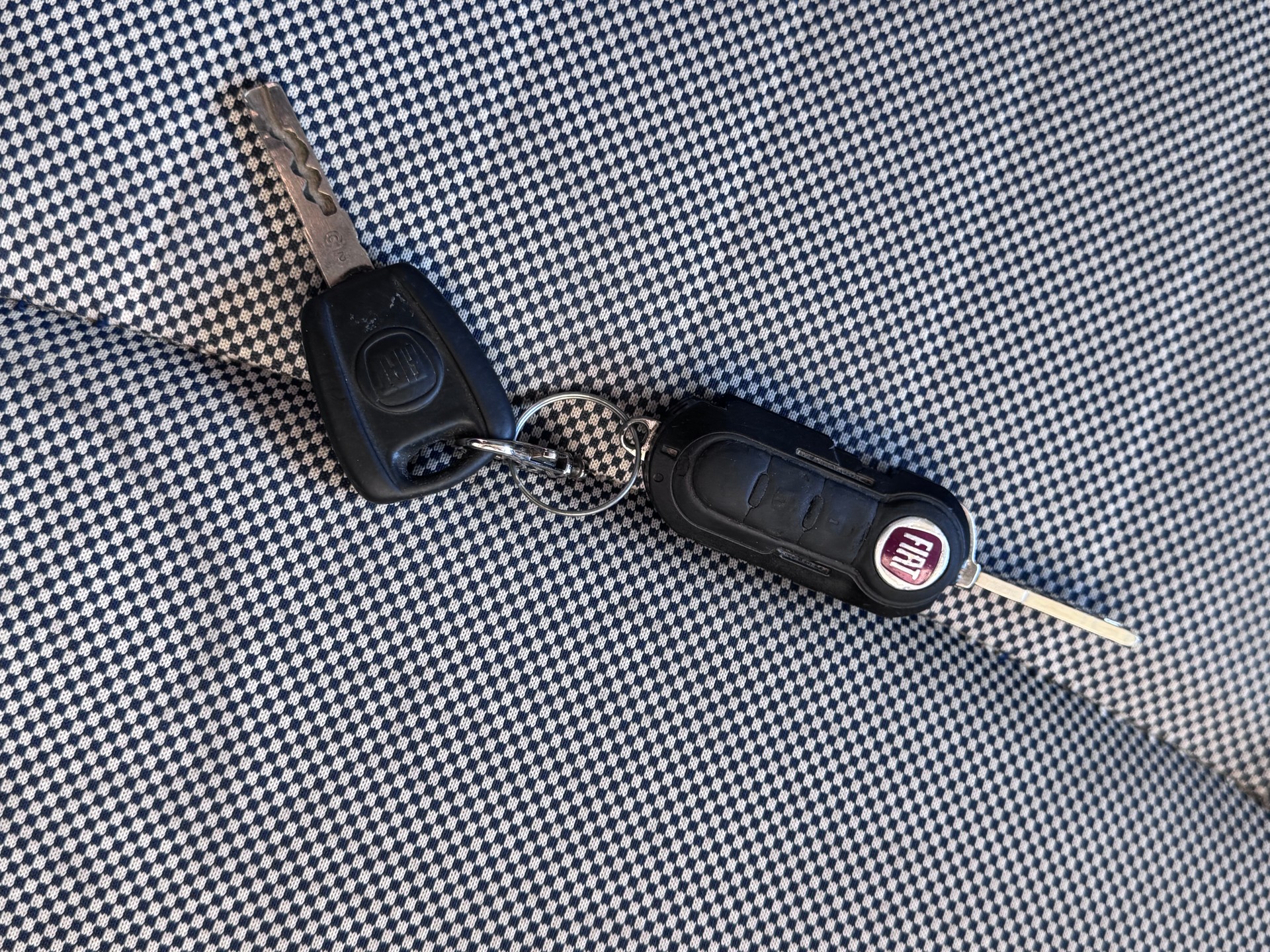 FIAT 500 1.4 16V Lounge Dualogic-image-18