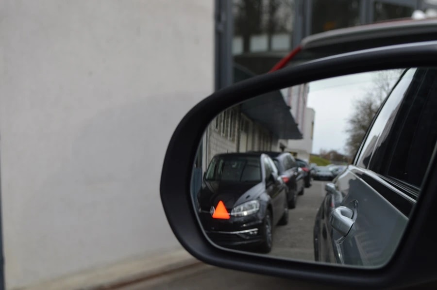 MERCEDES-BENZ GLC 250 4Matic 9G-Tronic-image-12